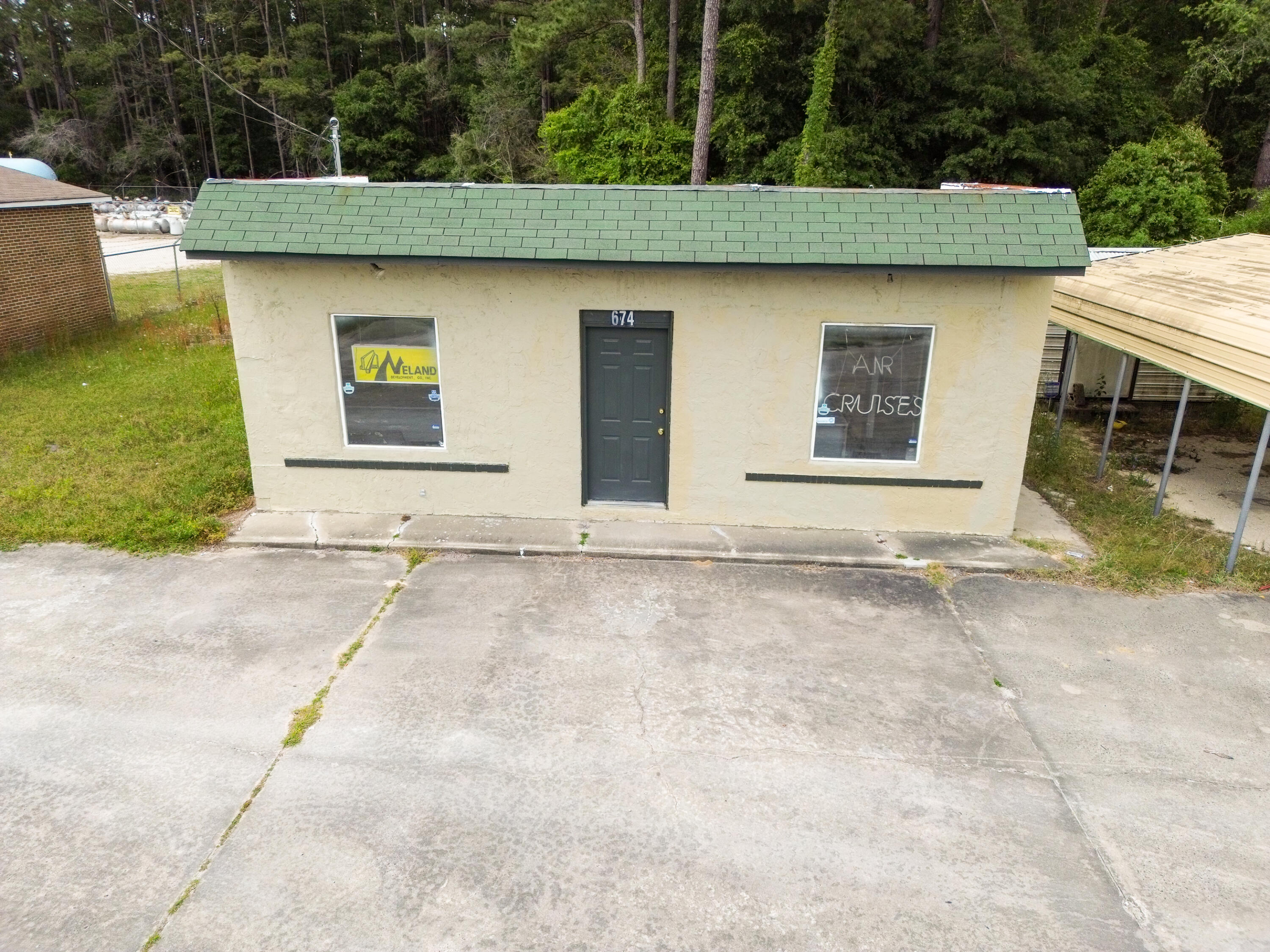 674 Sniders Highway