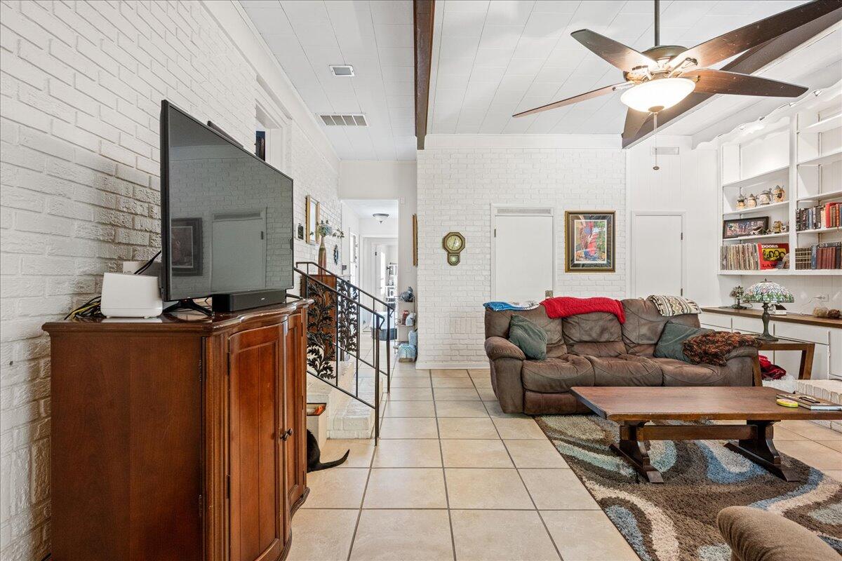 106 Newington Road