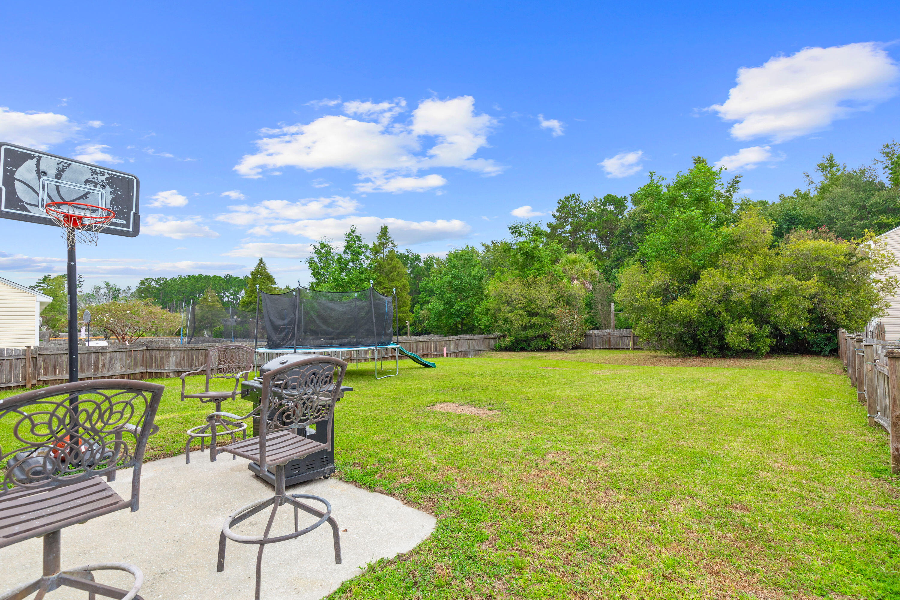 102 Trellis Lane