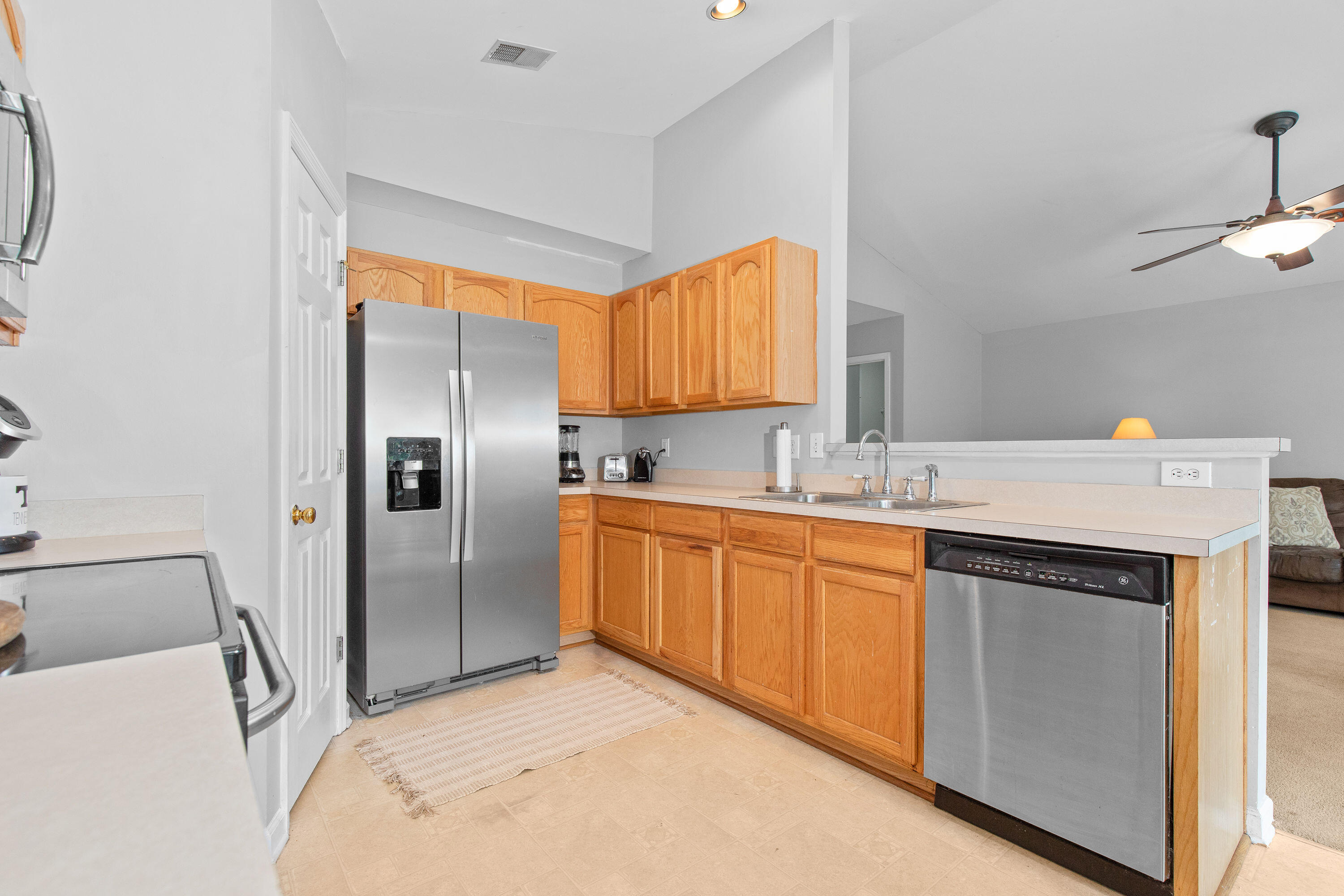 102 Trellis Lane