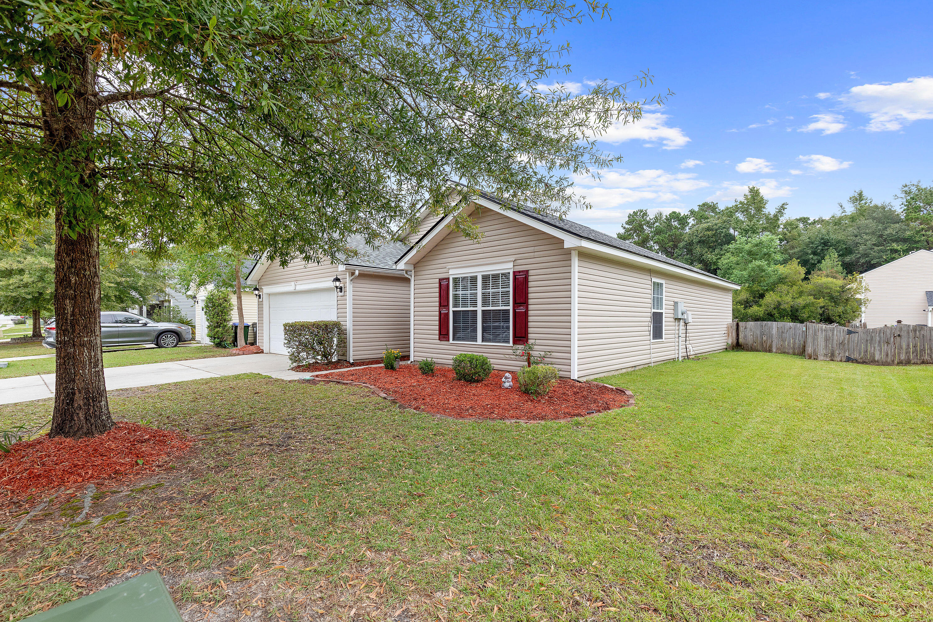 102 Trellis Lane