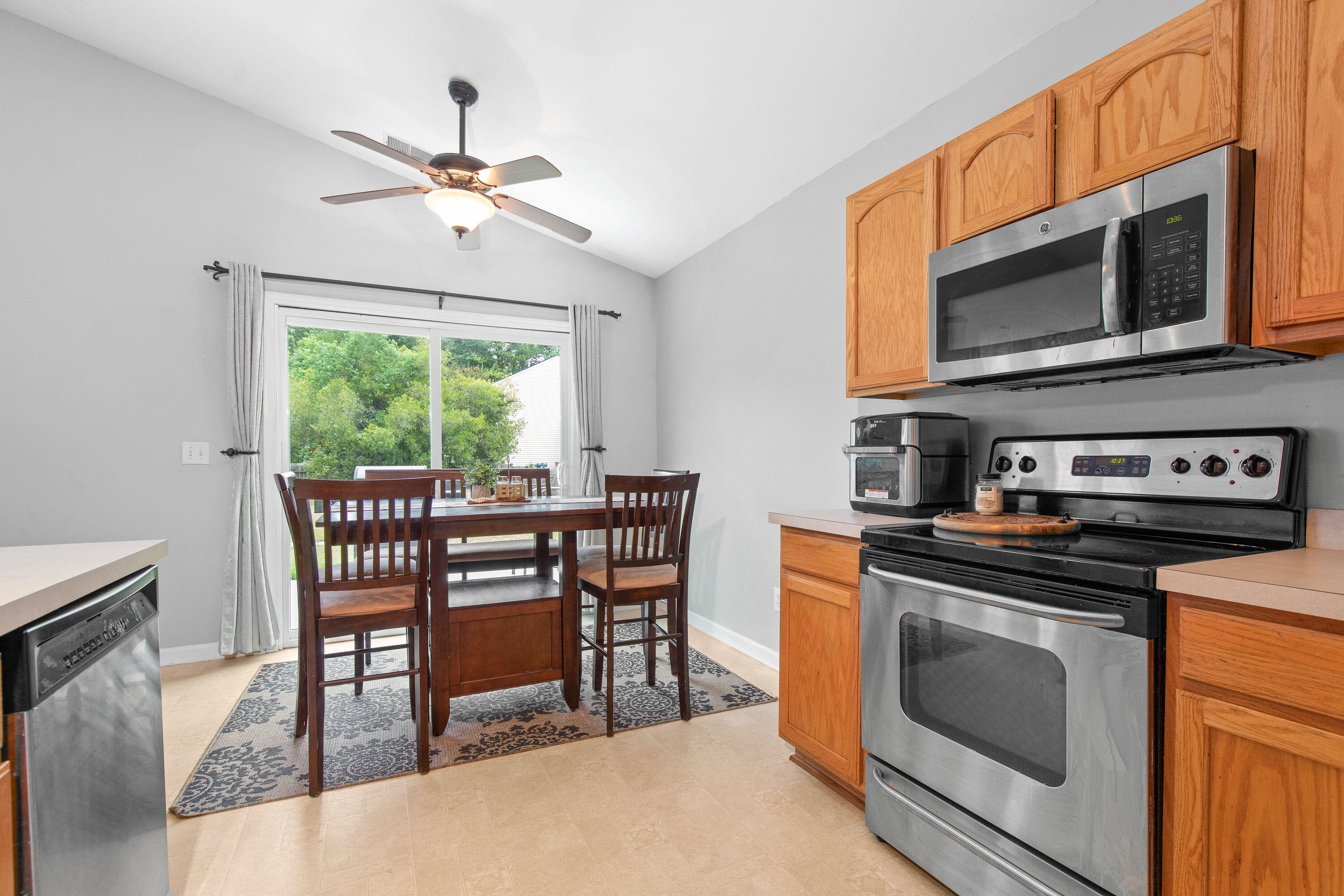 102 Trellis Lane