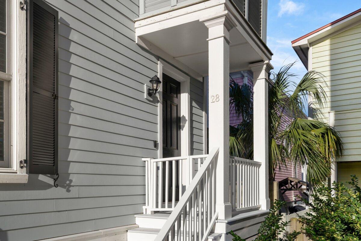 28 Dereef Court