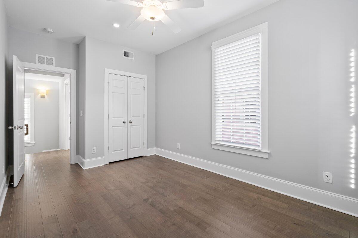 28 Dereef Court