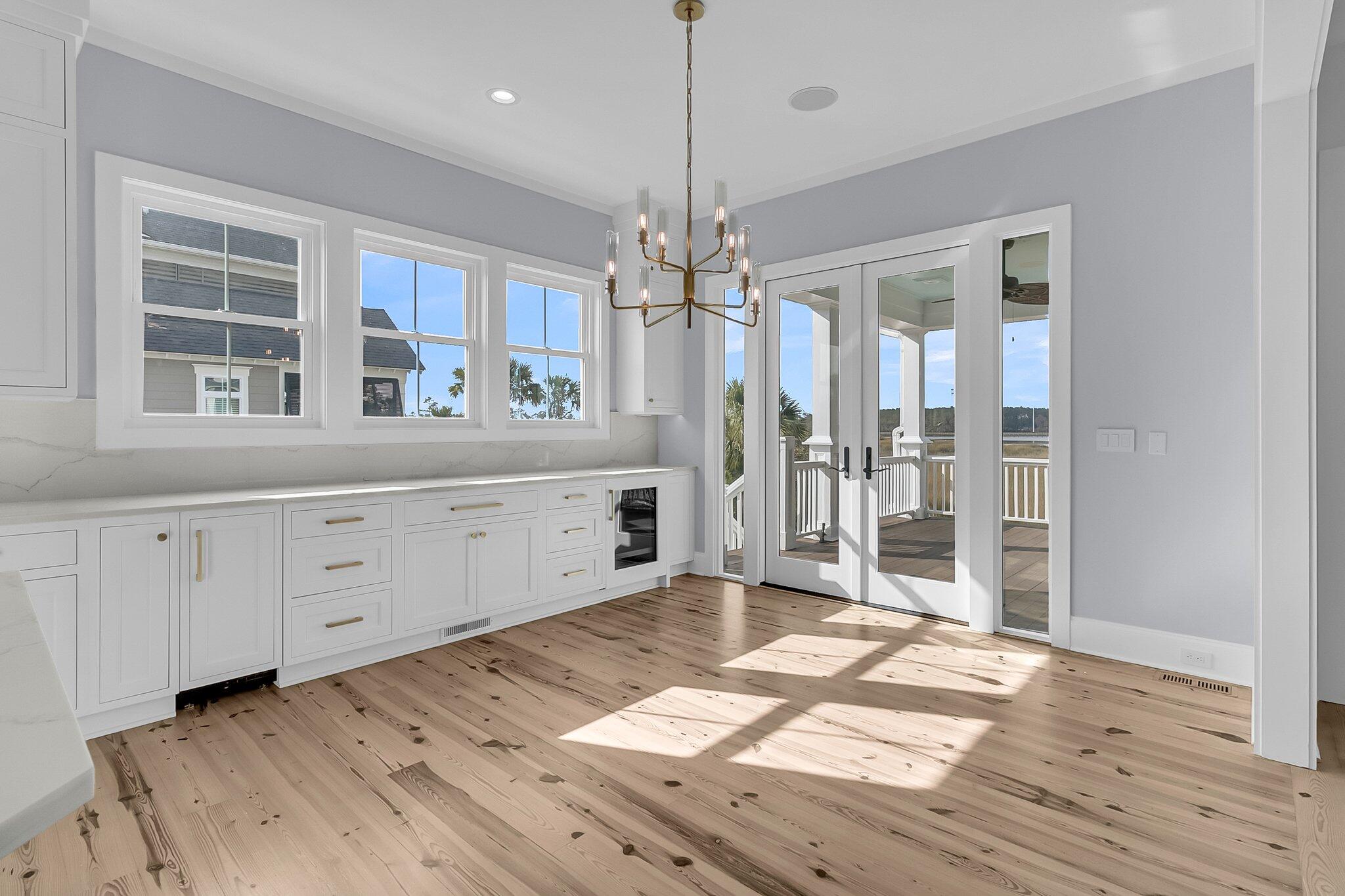 2777 Oak Manor Drive