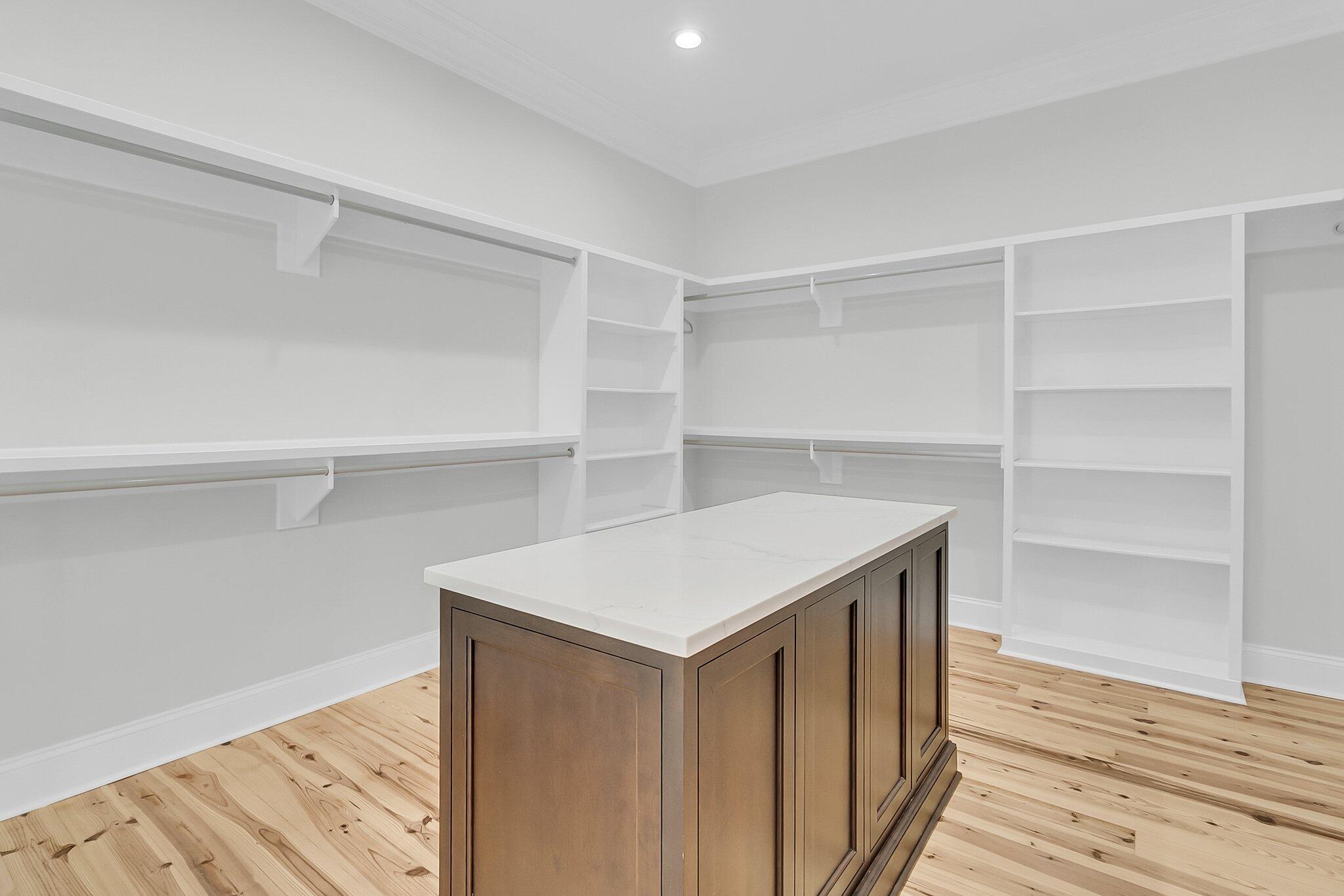 2777 Oak Manor Drive