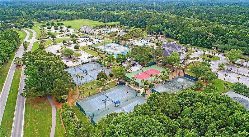 2777 Oak Manor Drive