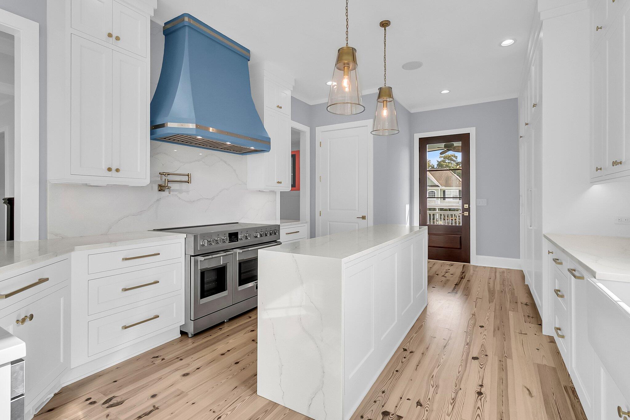 2777 Oak Manor Drive