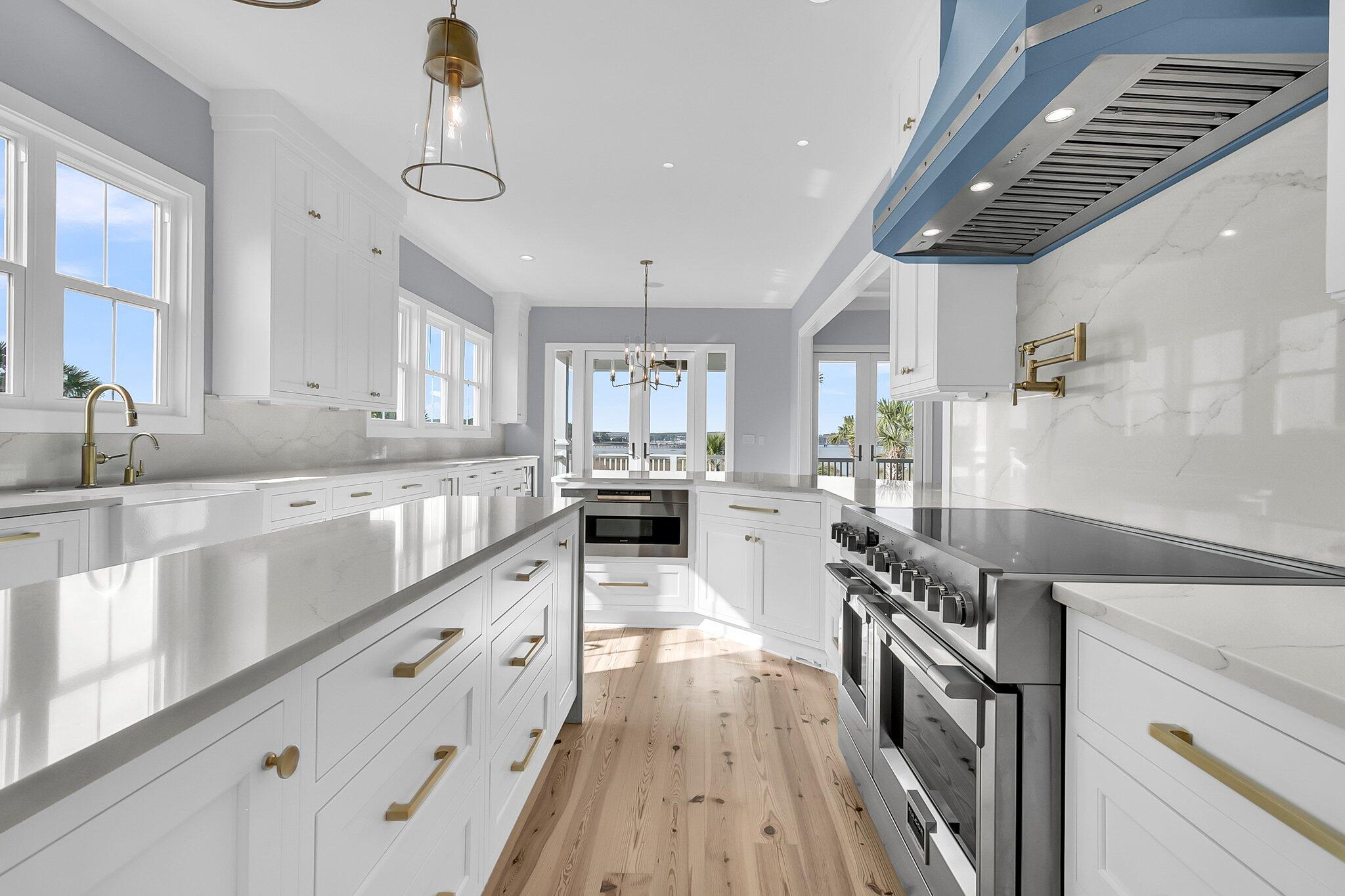 2777 Oak Manor Drive
