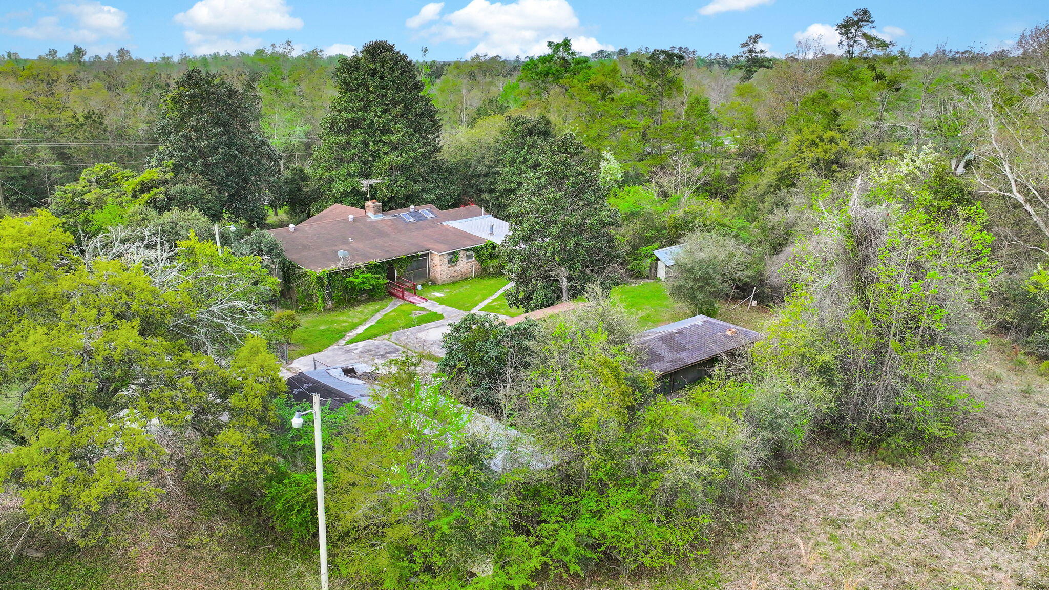 2080 Sniders Highway