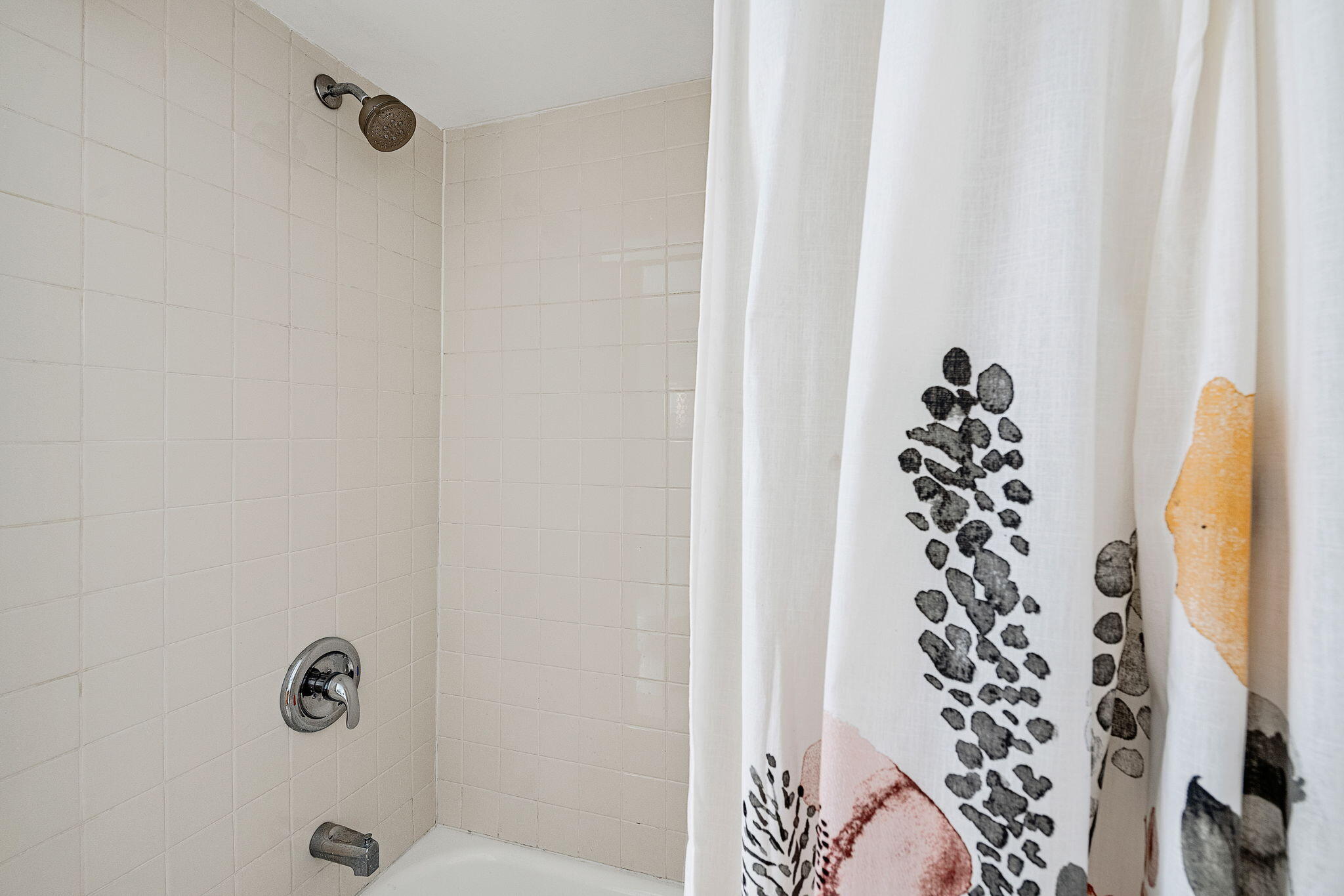 14 Lockwood Drive # 1c