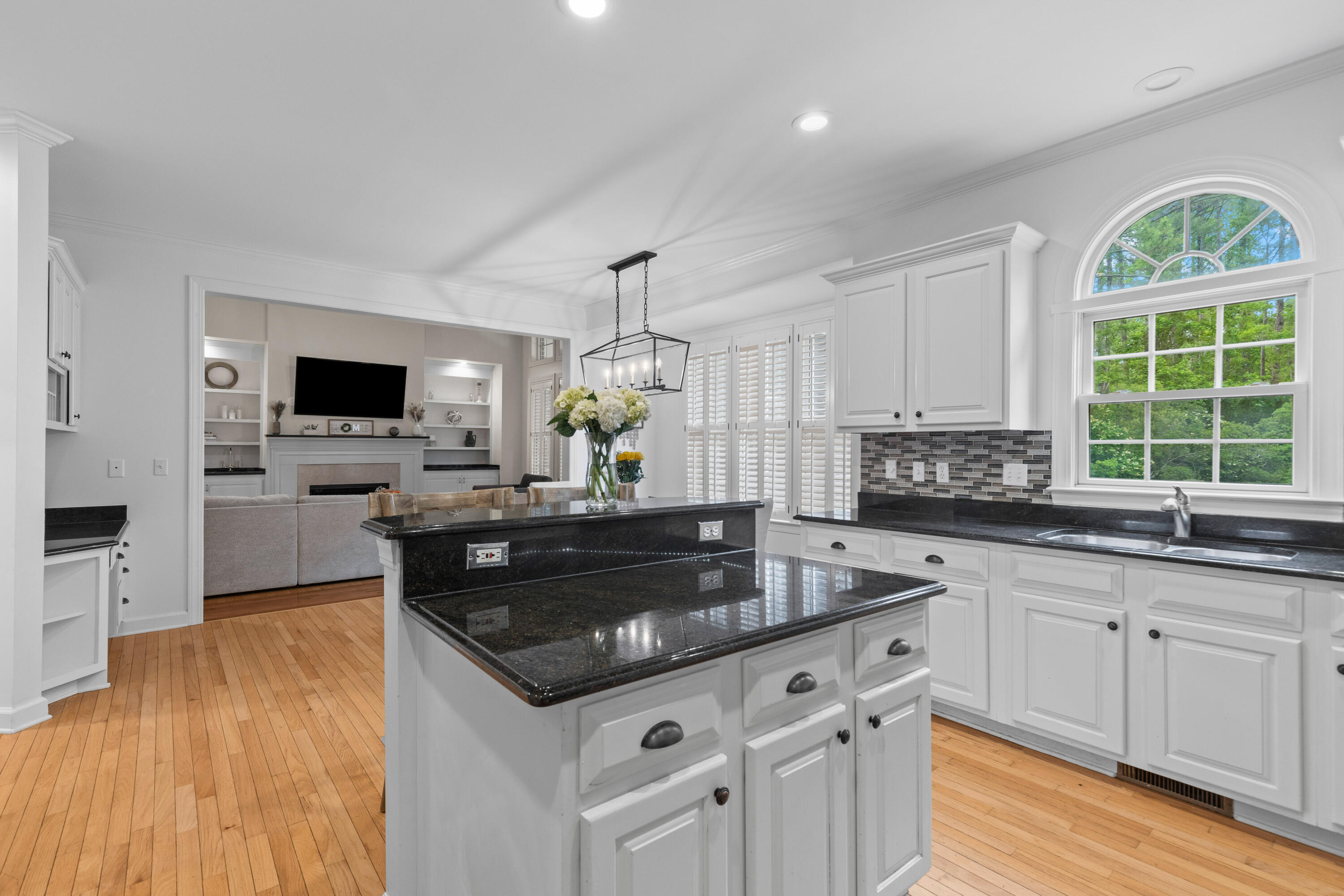 2221 Black Oak Court
