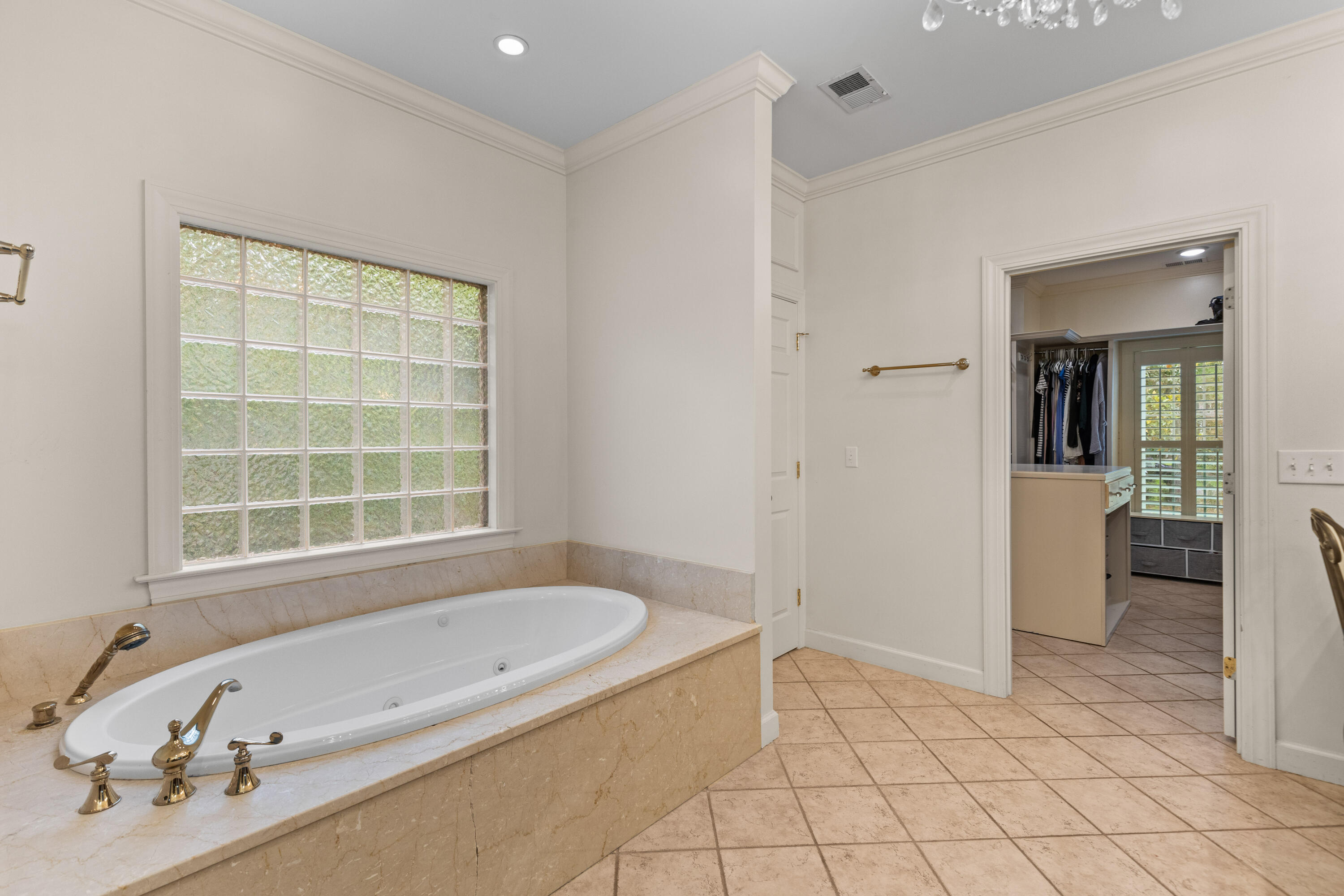 2221 Black Oak Court