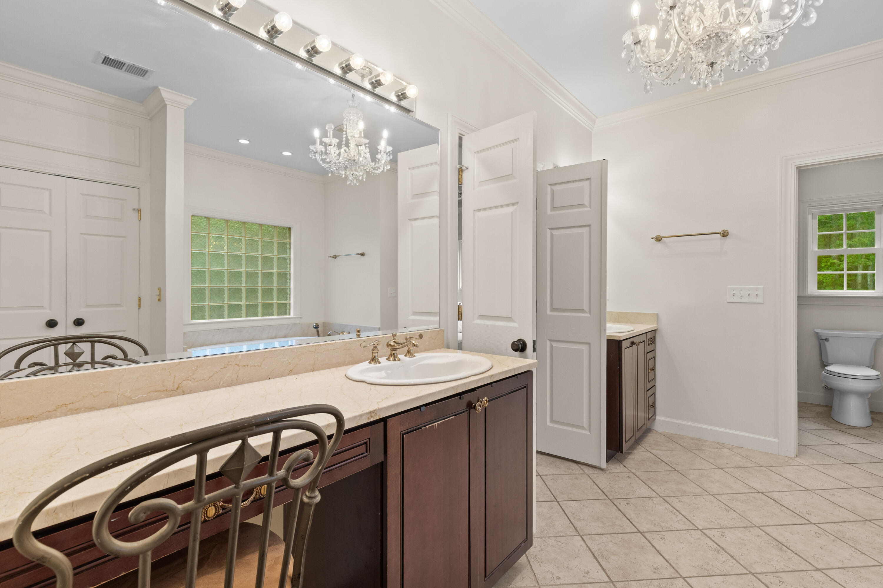 2221 Black Oak Court