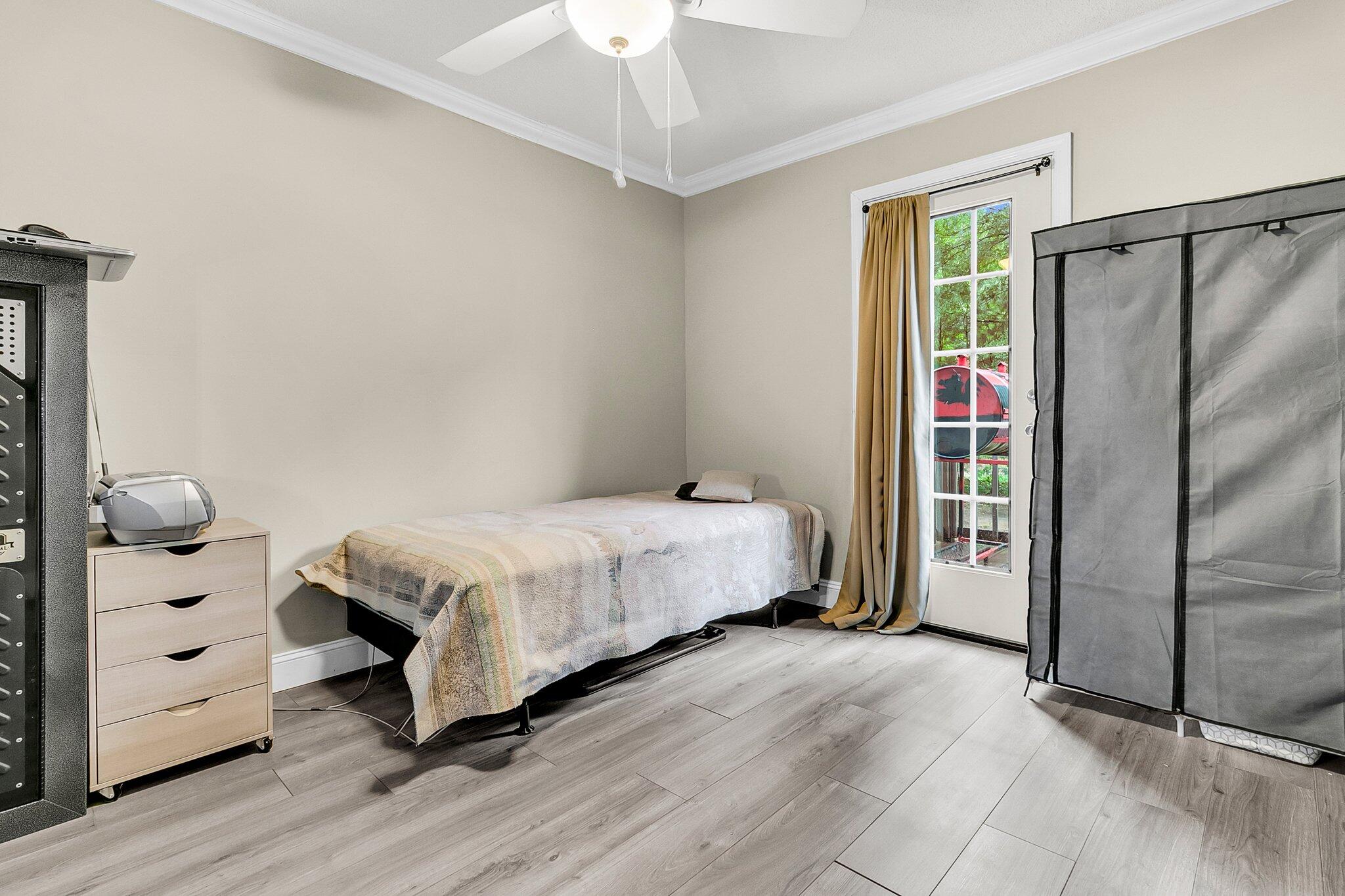 611 Murphy Bay Drive