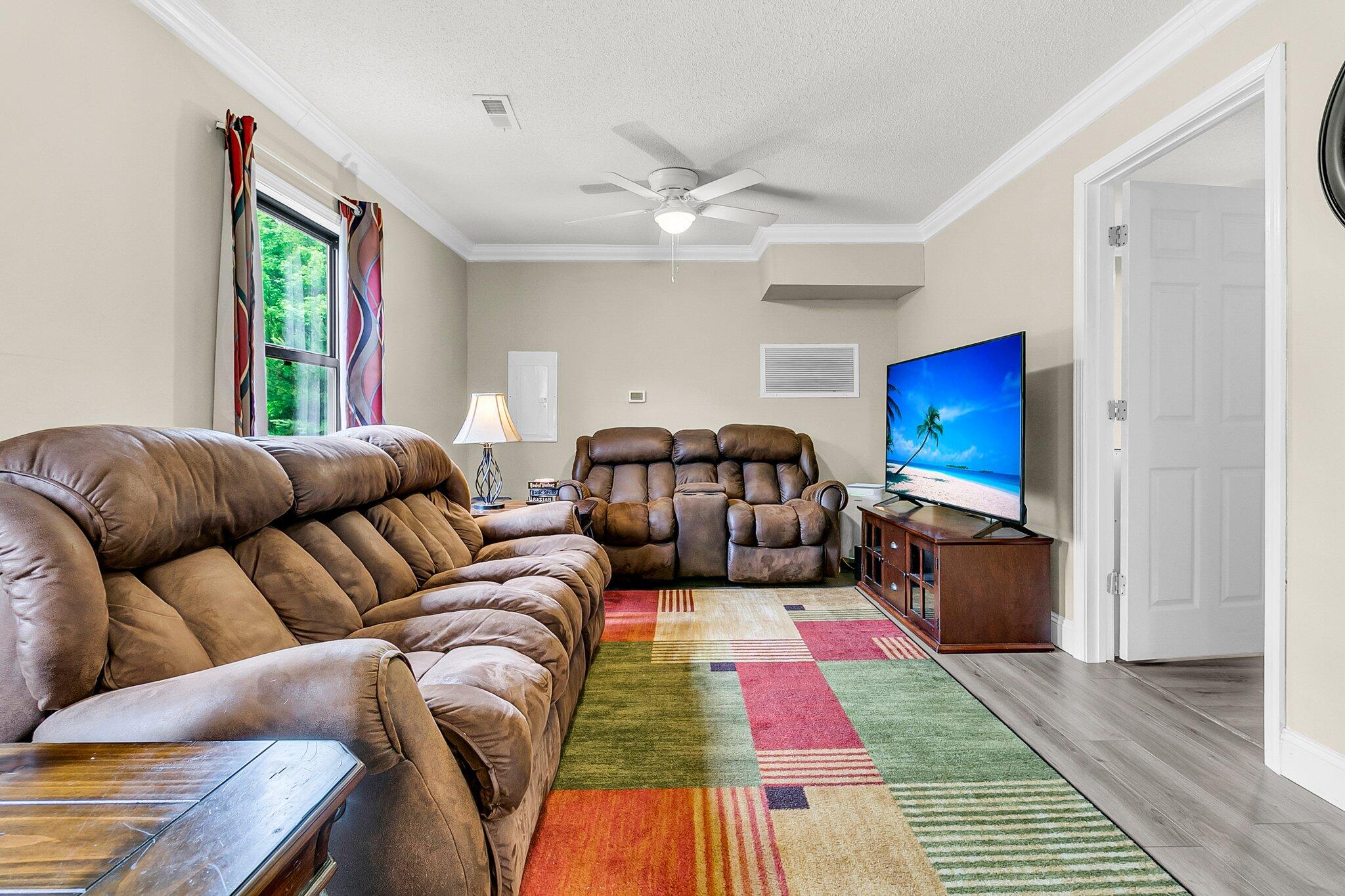 611 Murphy Bay Drive