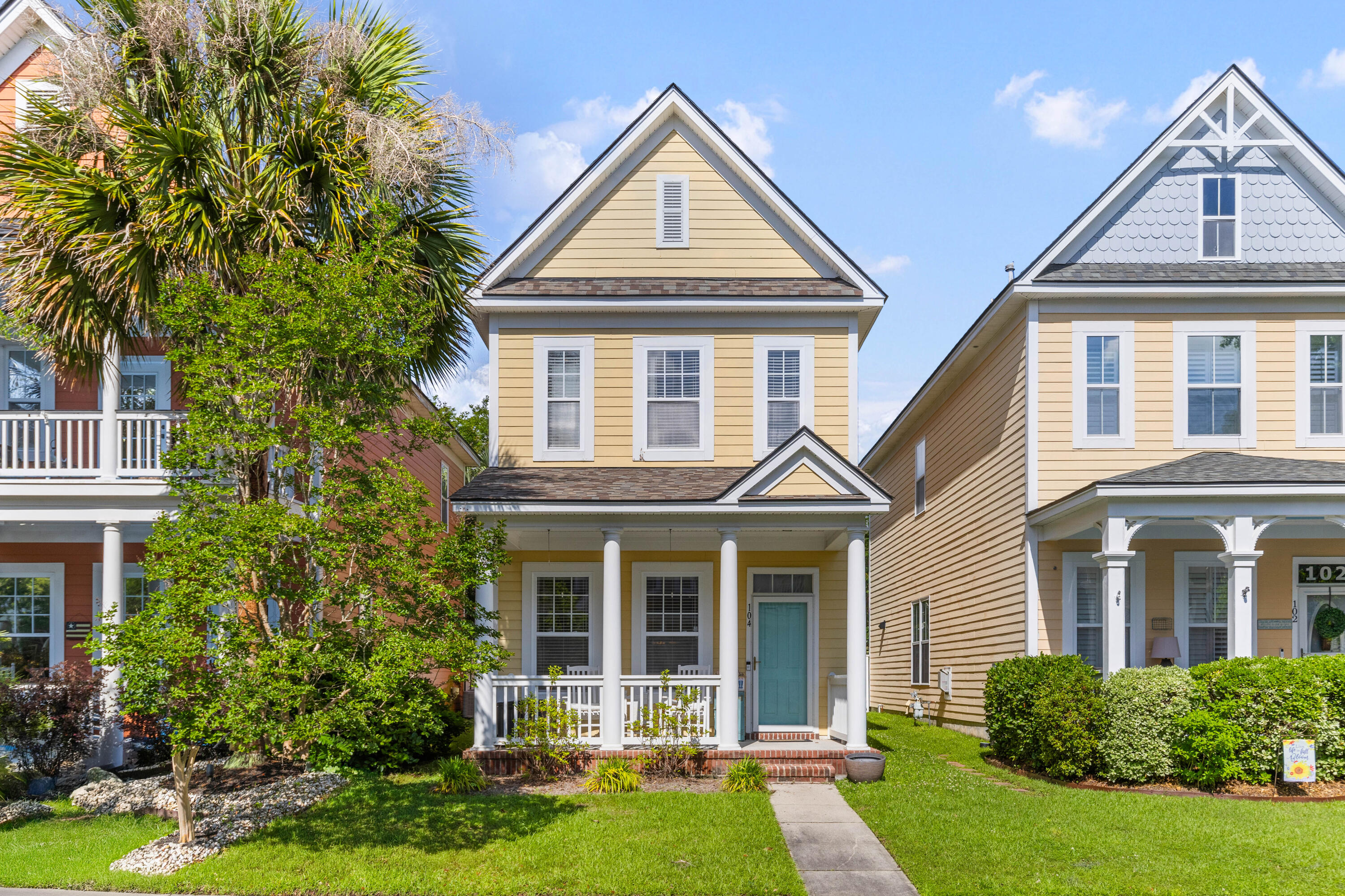 104 Hyacinth Street