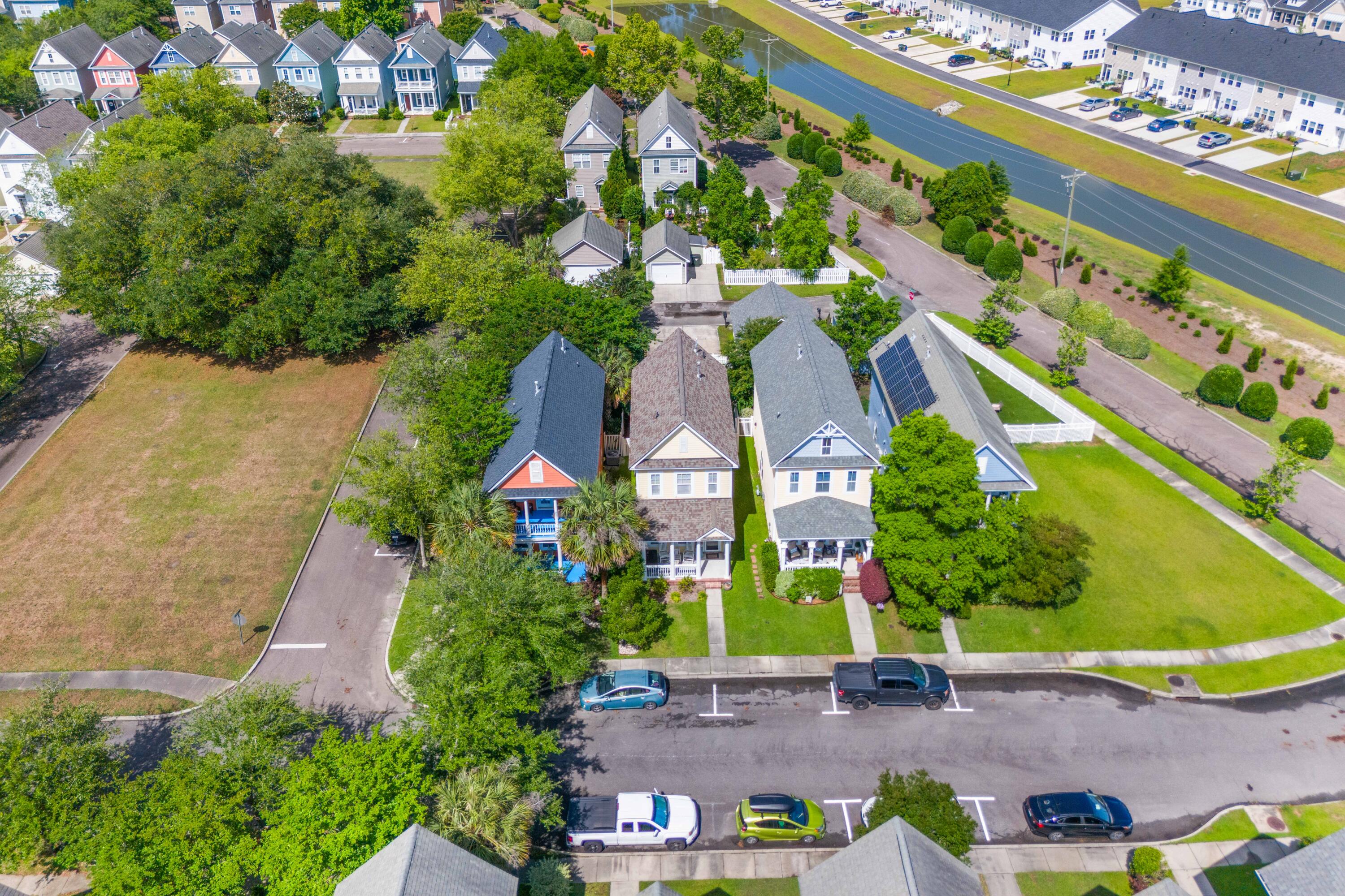 104 Hyacinth Street