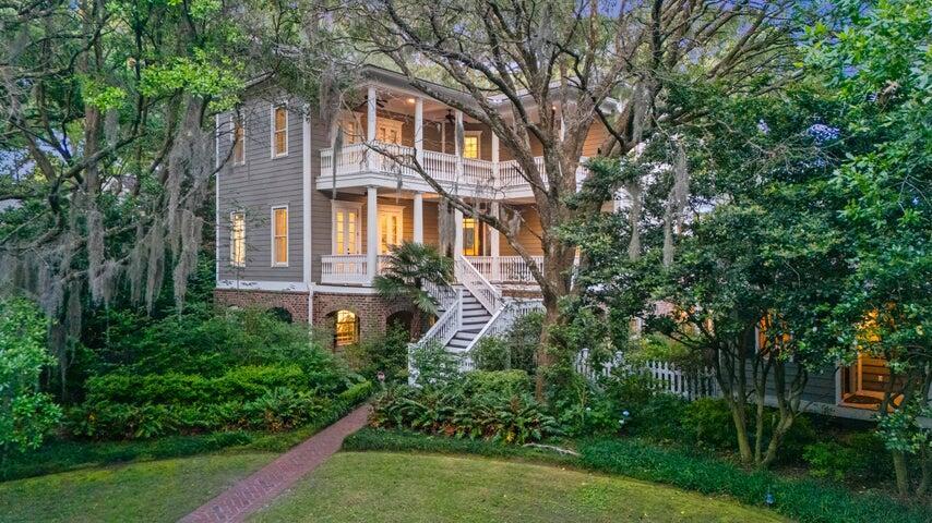 2206 Weepoolow Trail