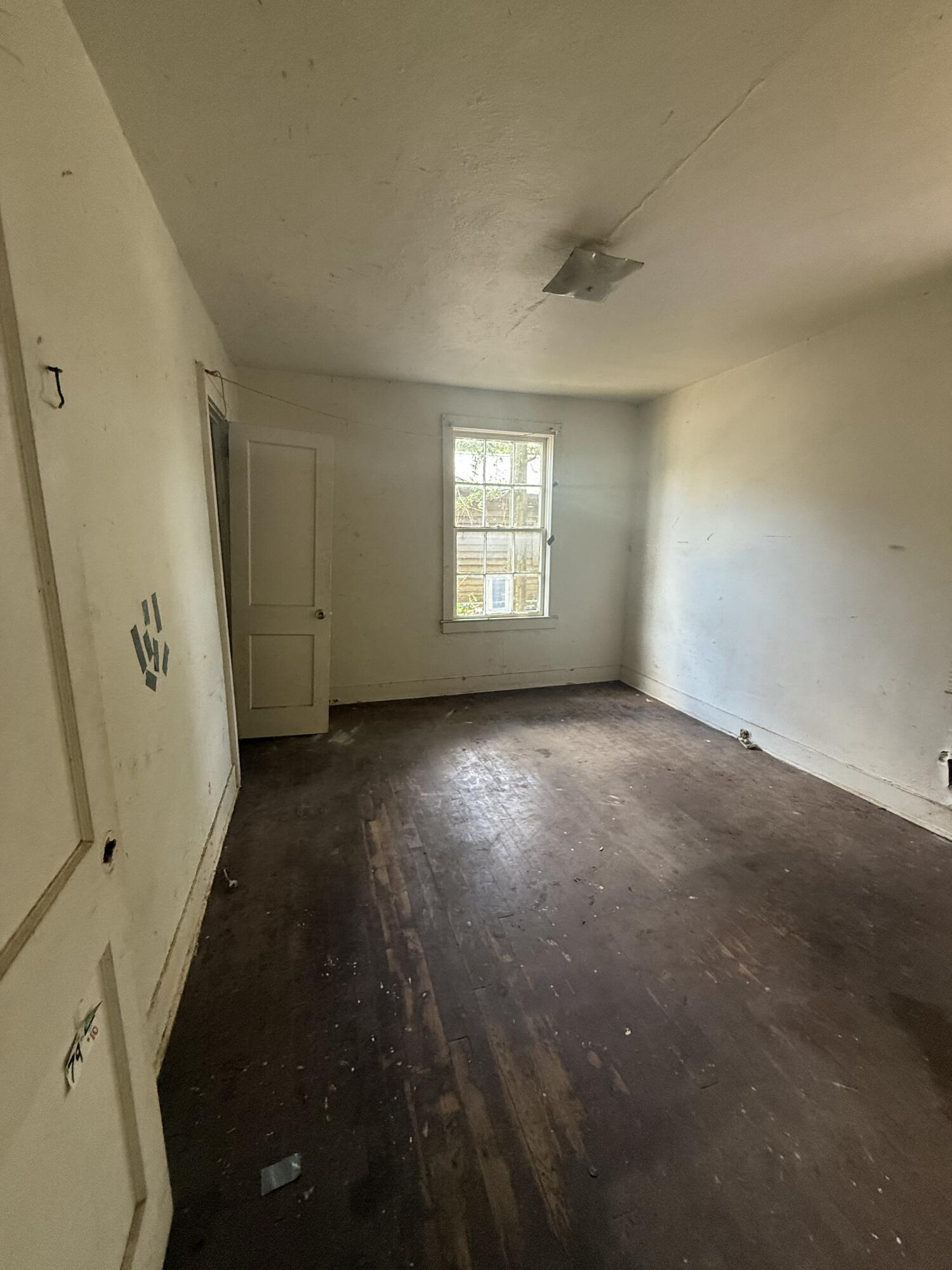 2738 W Surrey Drive