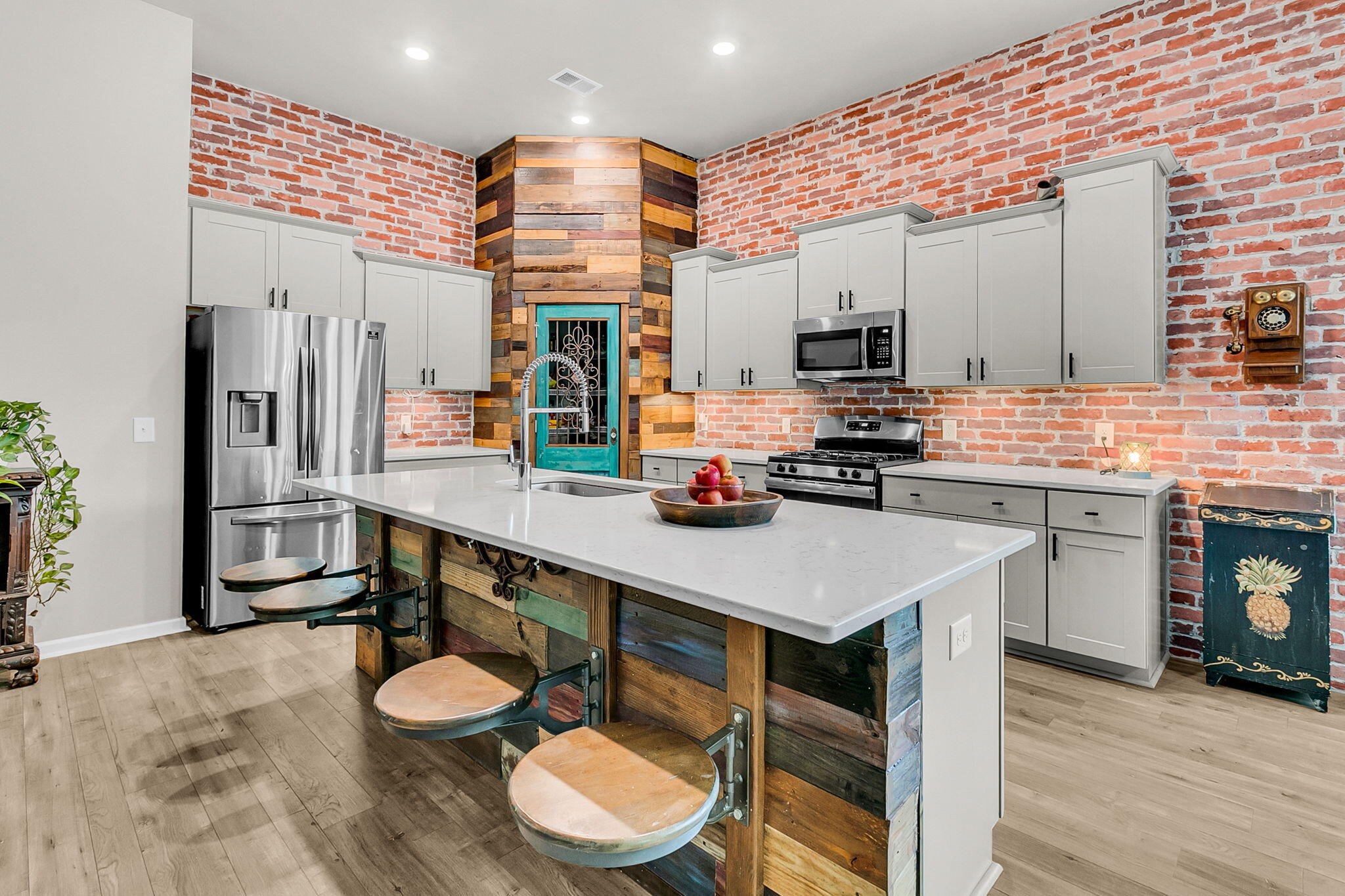 226 Garden Lily Lane