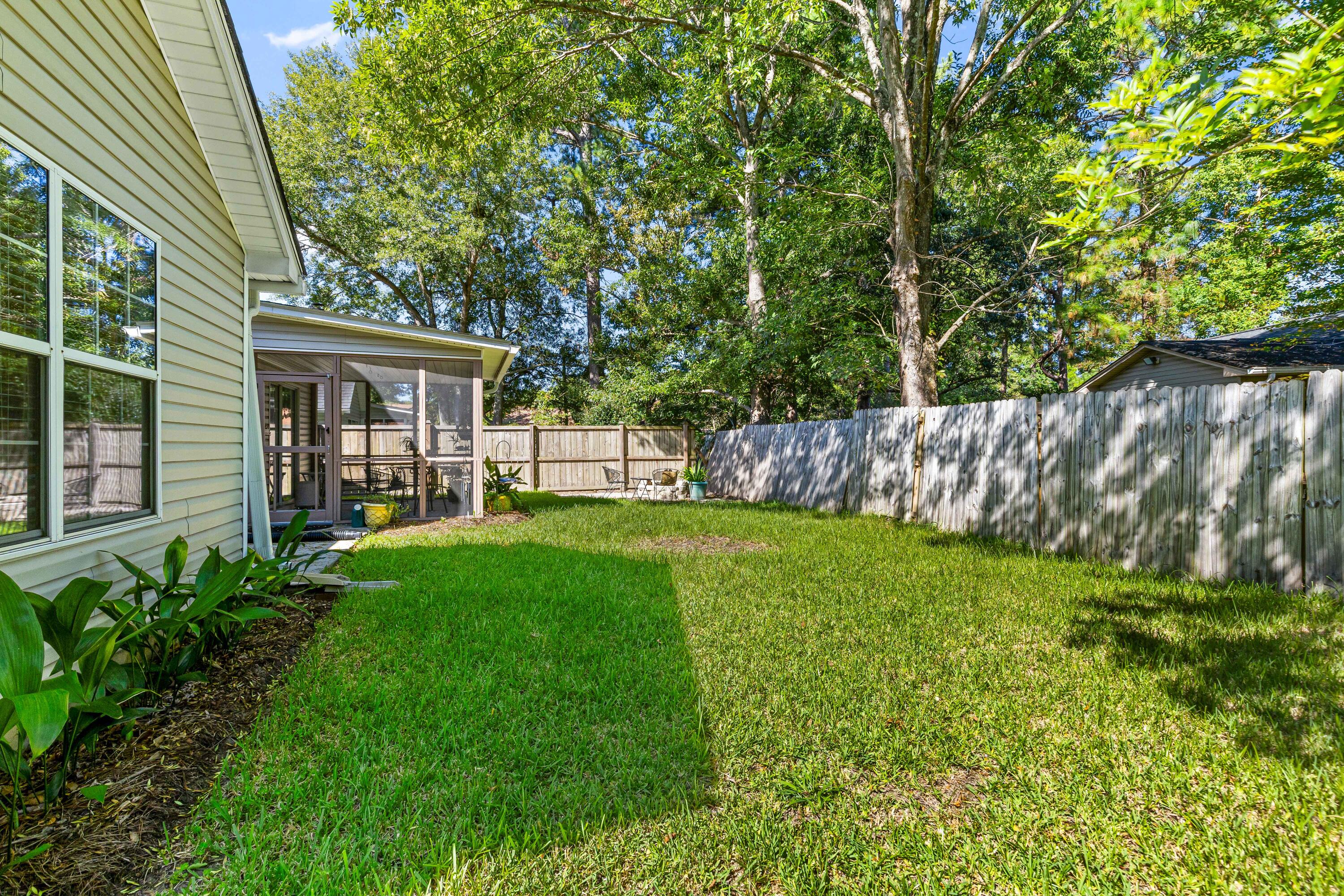 2776 Fernwood Drive