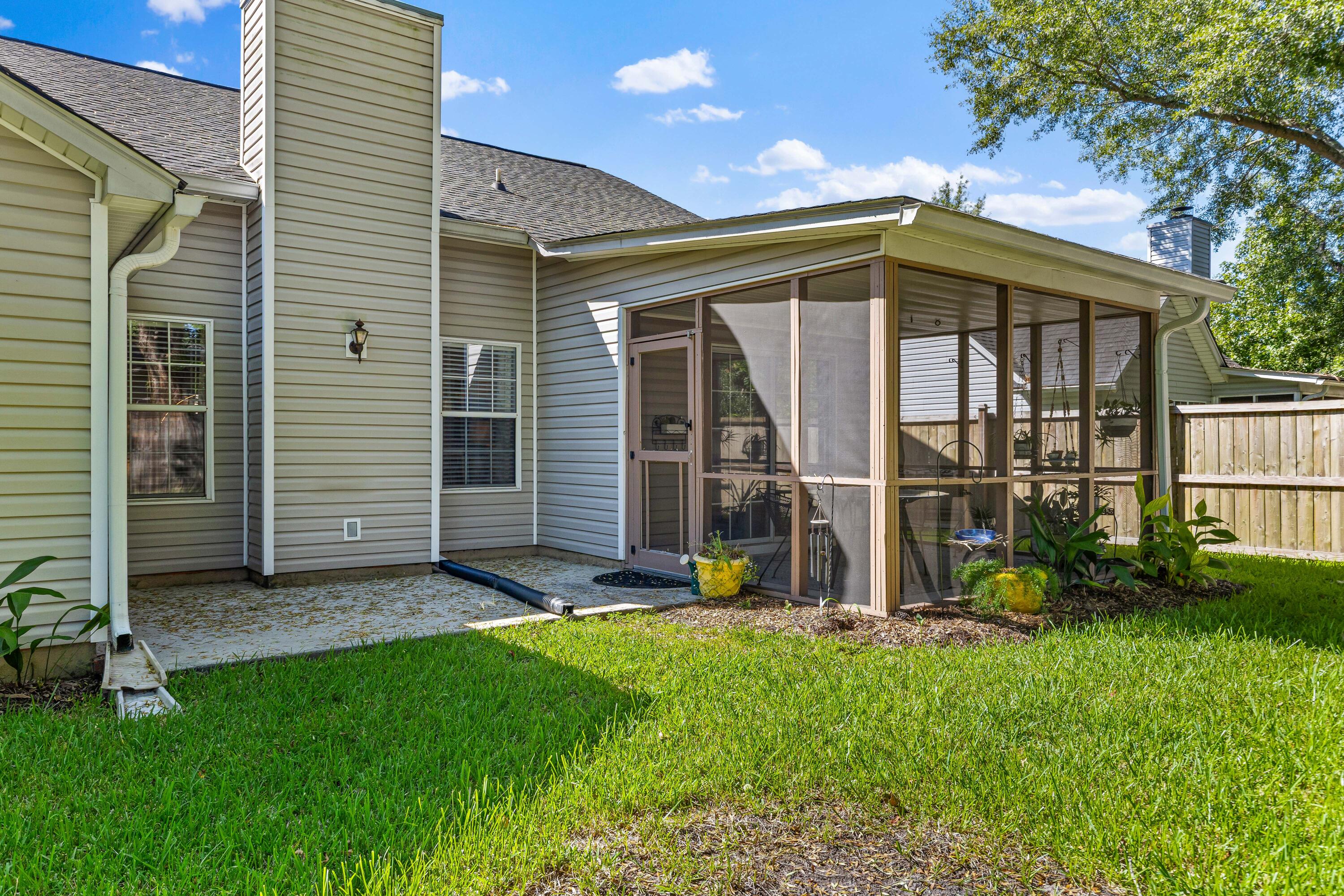 2776 Fernwood Drive