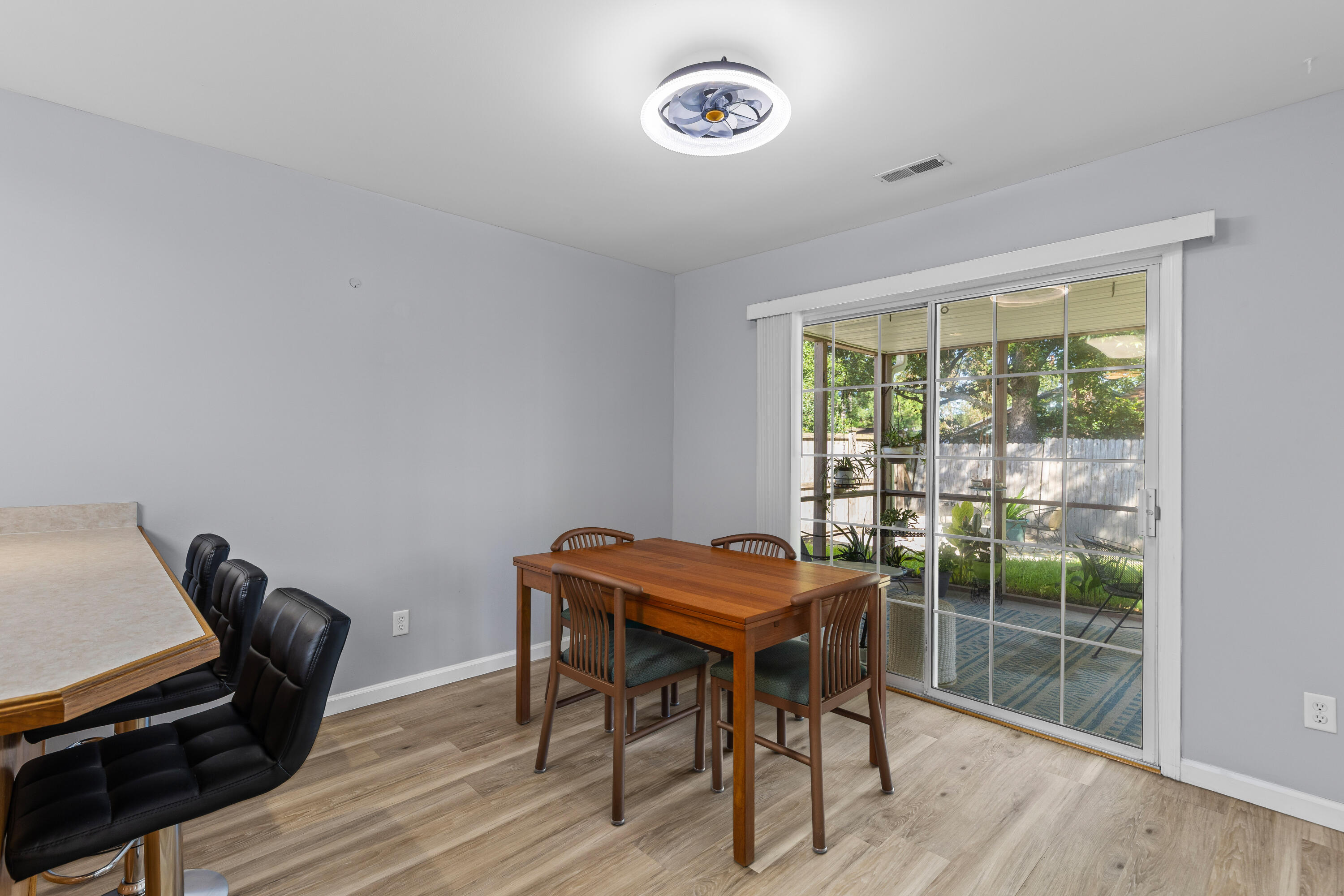 2776 Fernwood Drive
