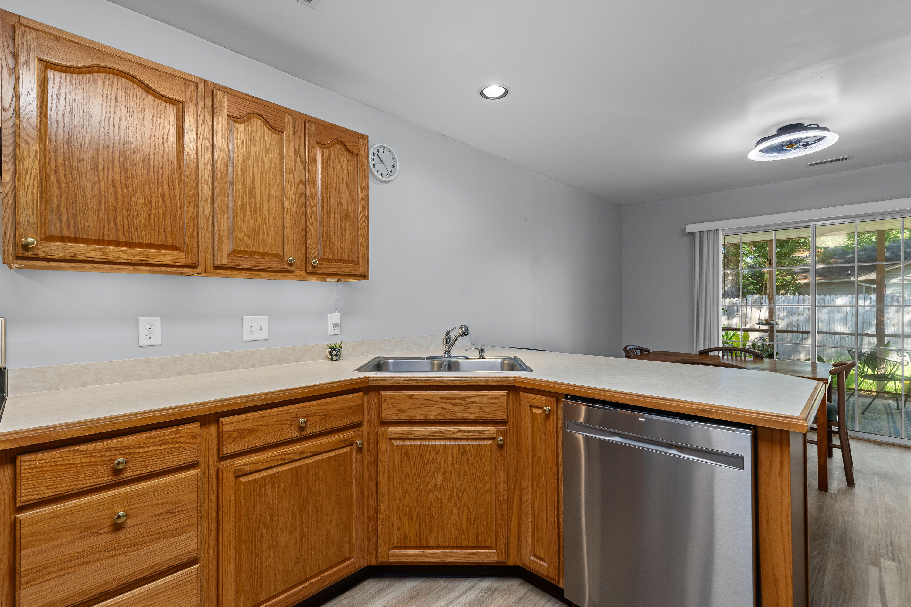 2776 Fernwood Drive