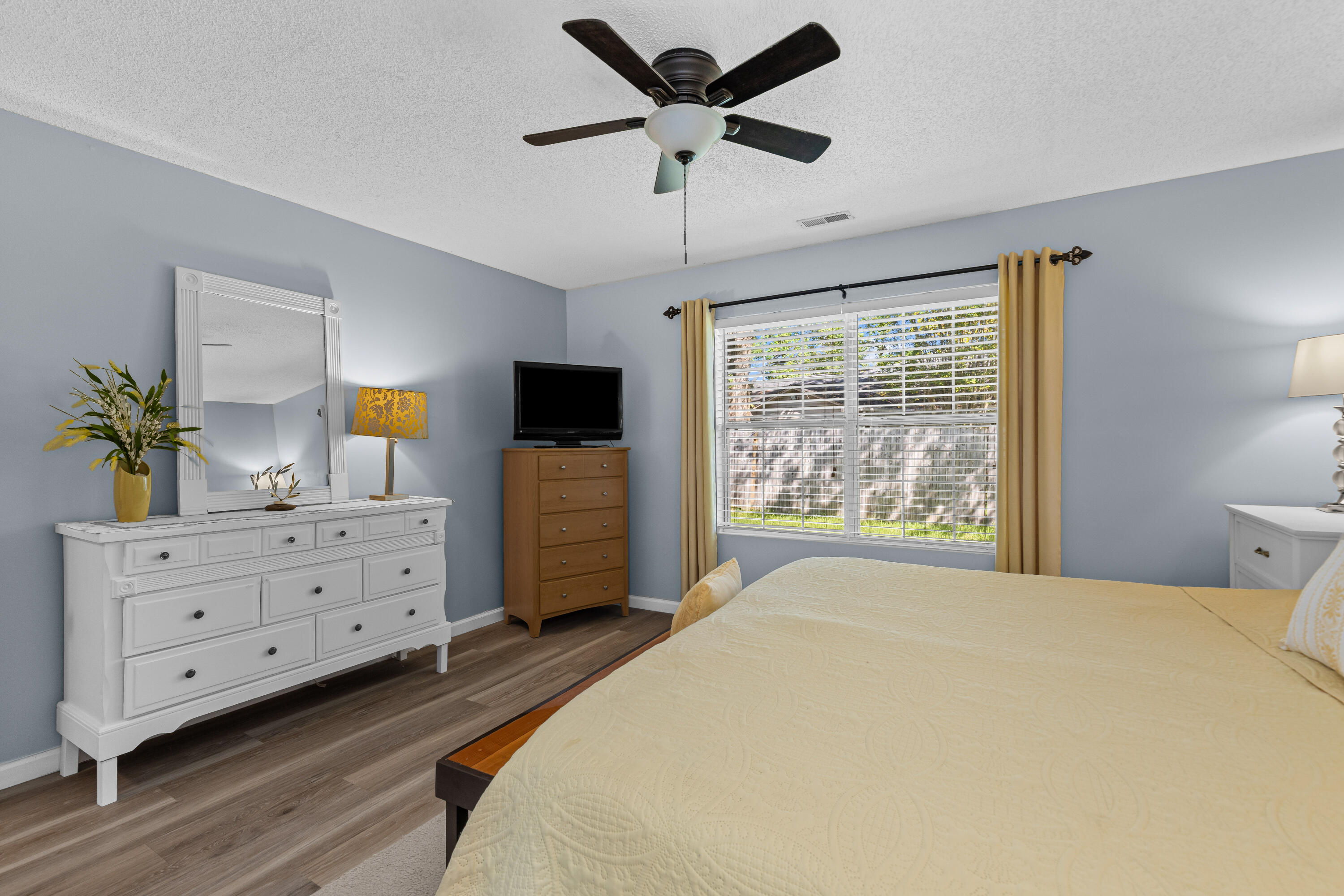 2776 Fernwood Drive