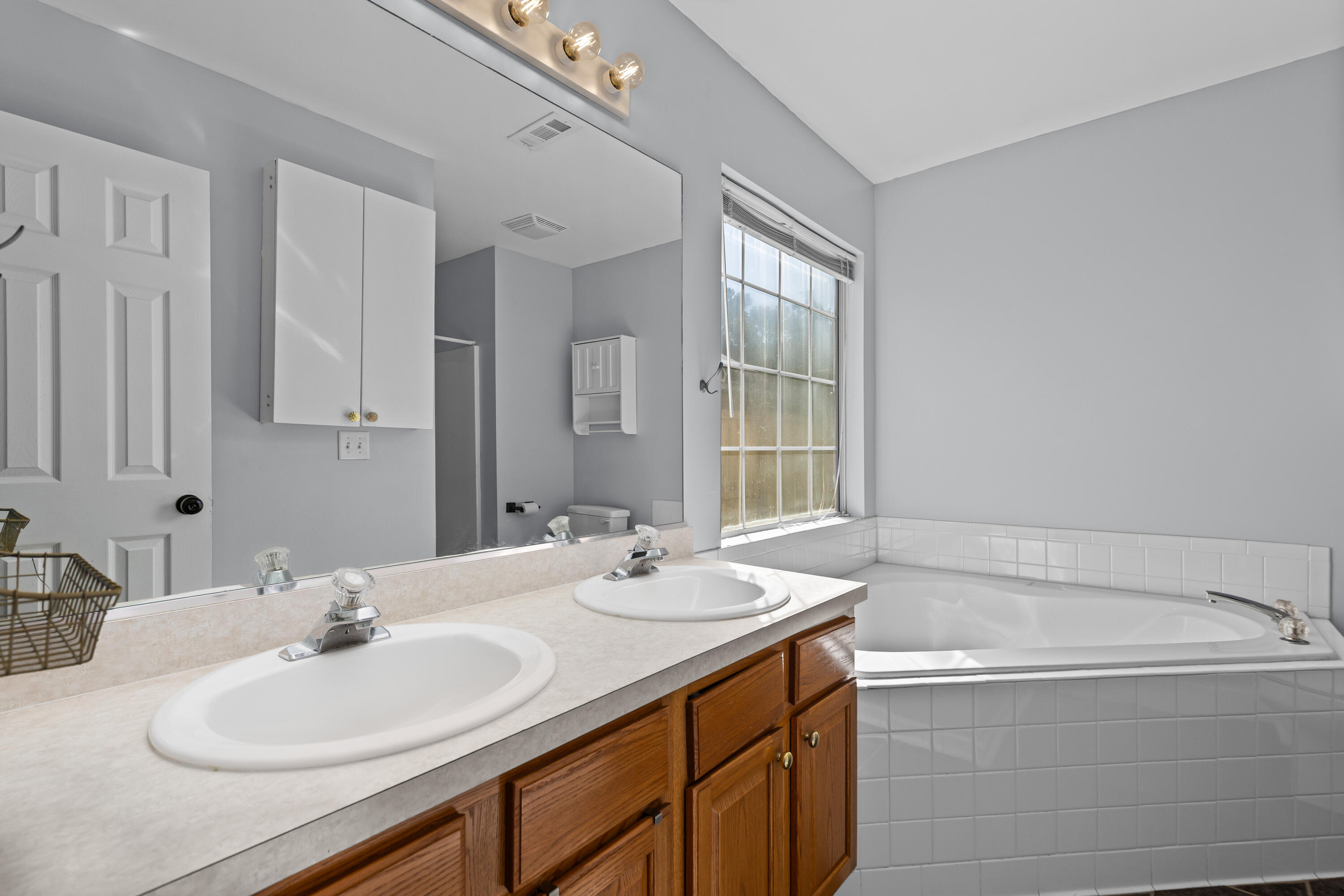 2776 Fernwood Drive
