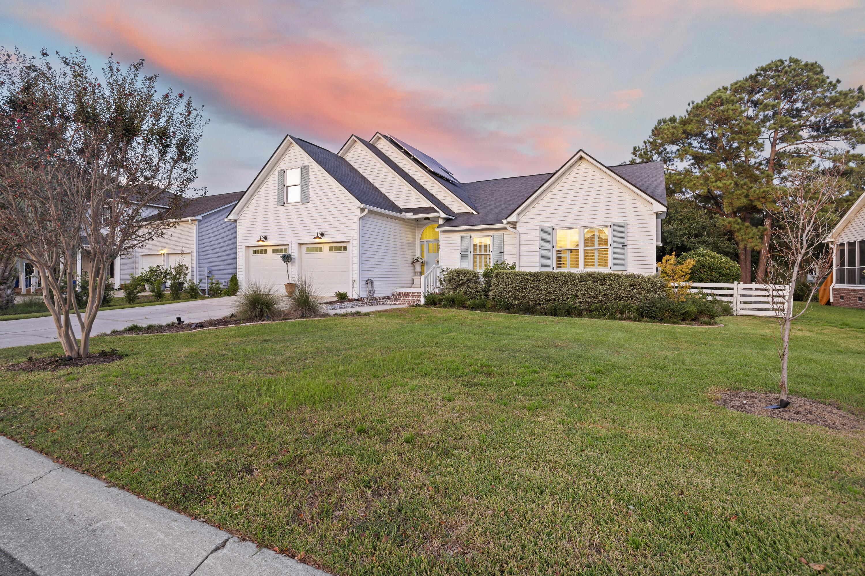1075 Wayfarer Lane
