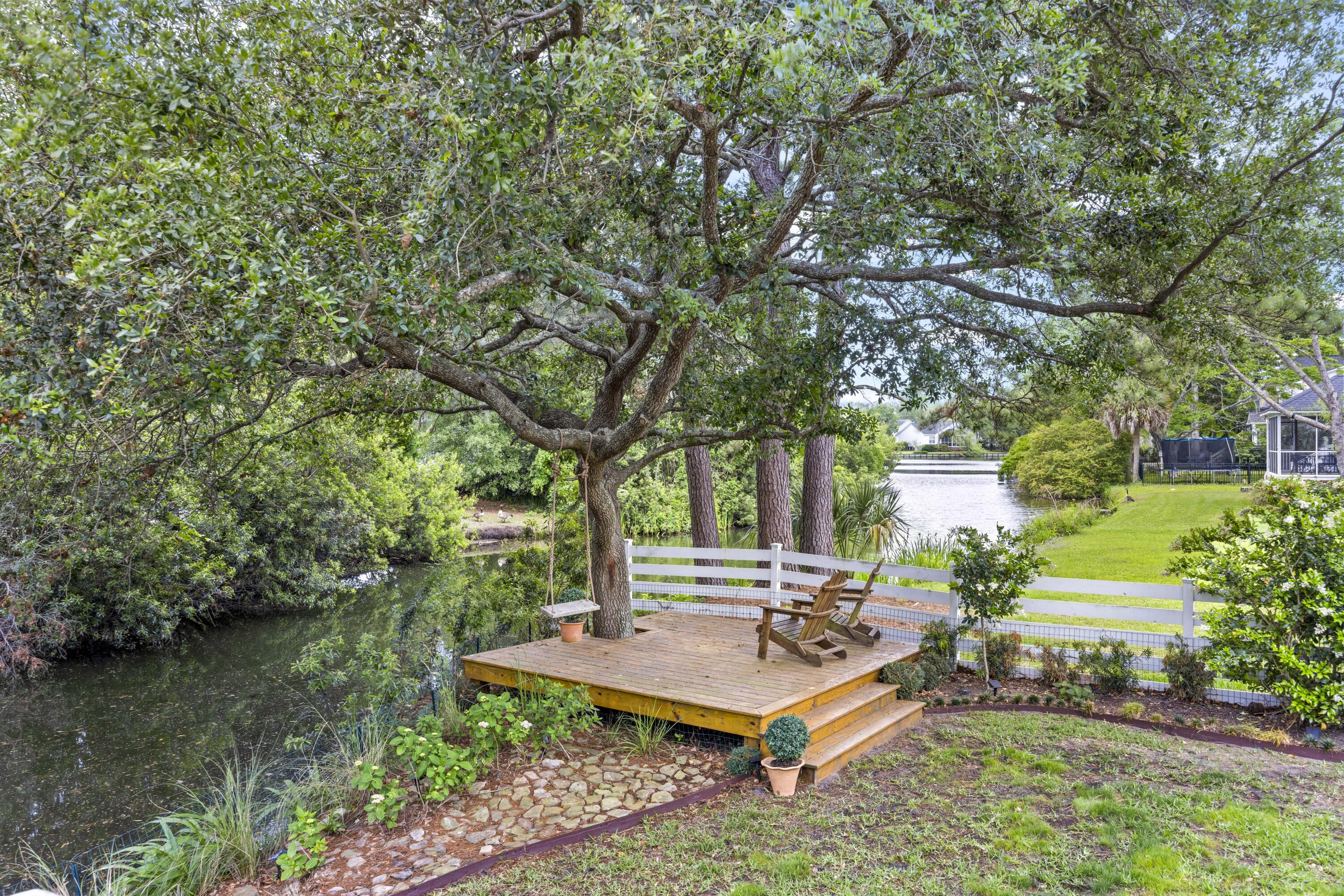 1075 Wayfarer Lane