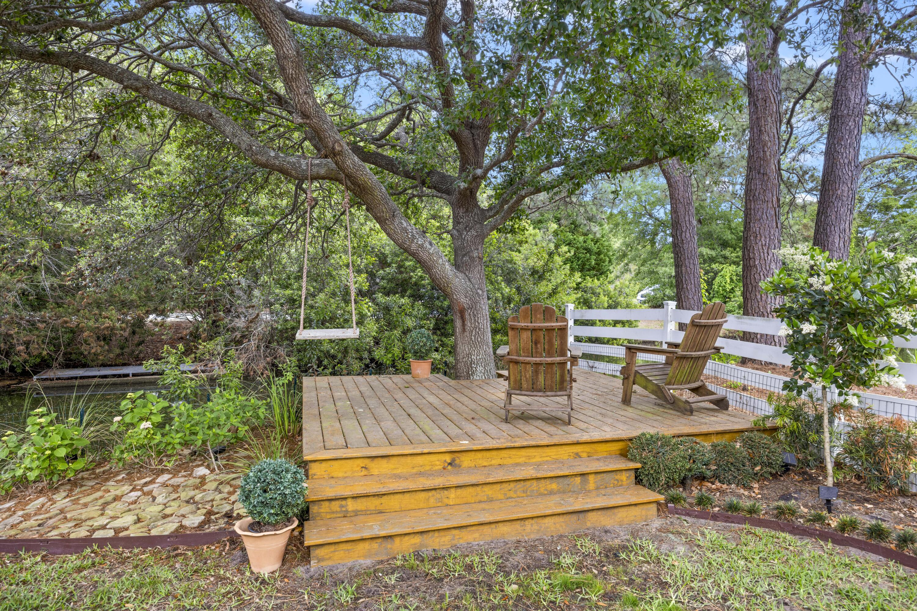 1075 Wayfarer Lane