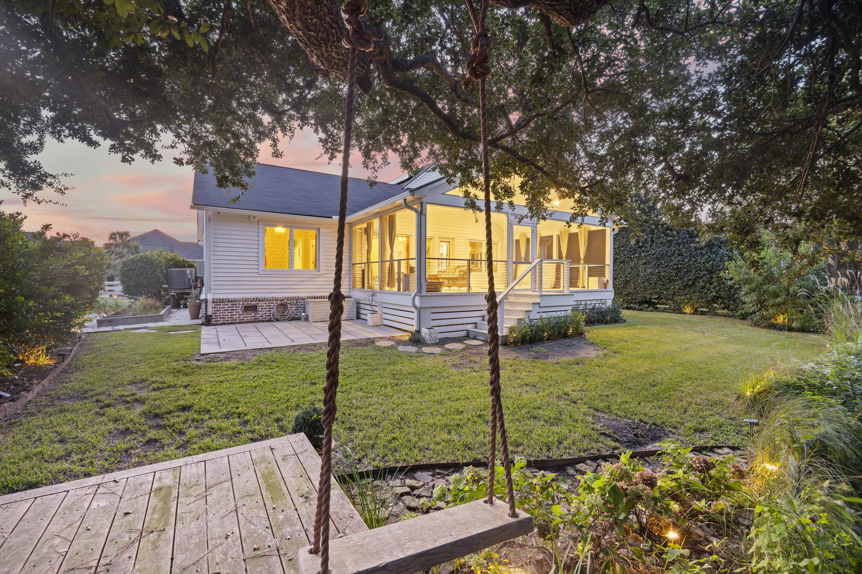 1075 Wayfarer Lane