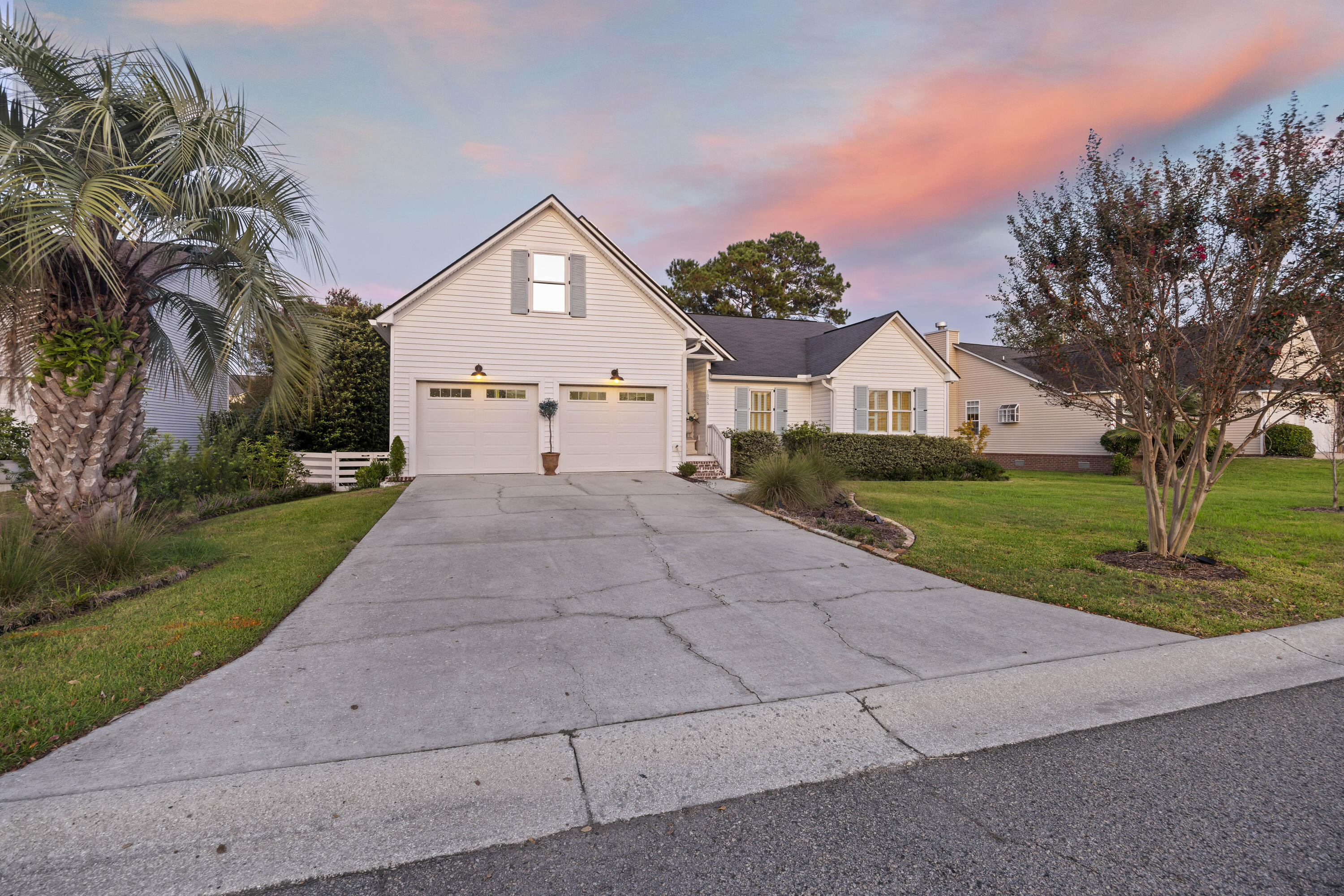 1075 Wayfarer Lane