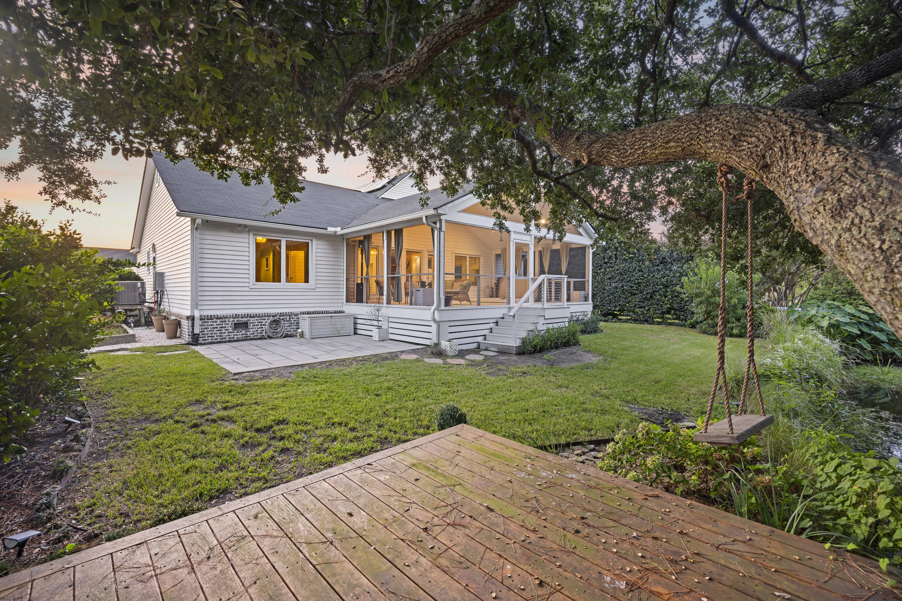 1075 Wayfarer Lane