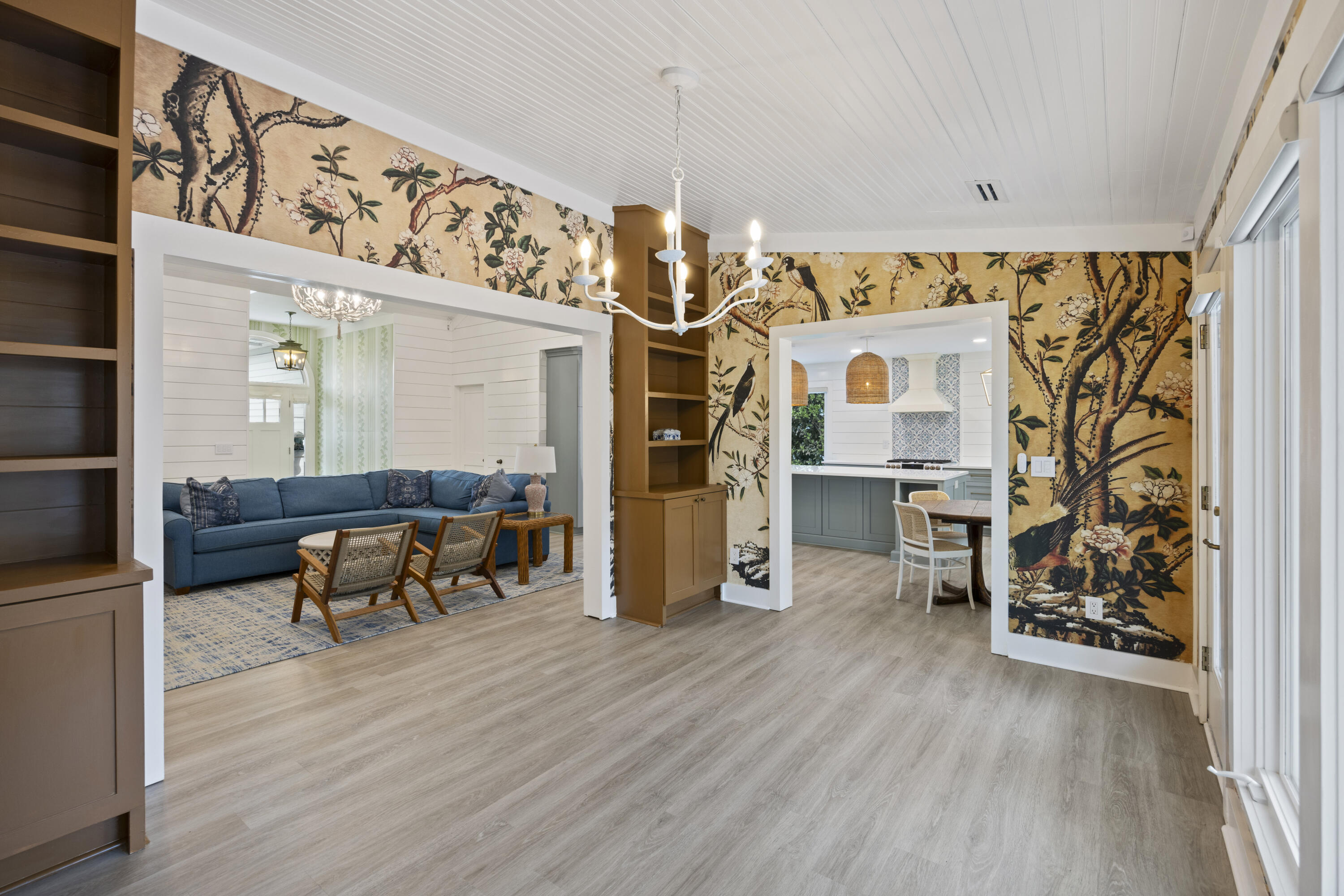 1075 Wayfarer Lane