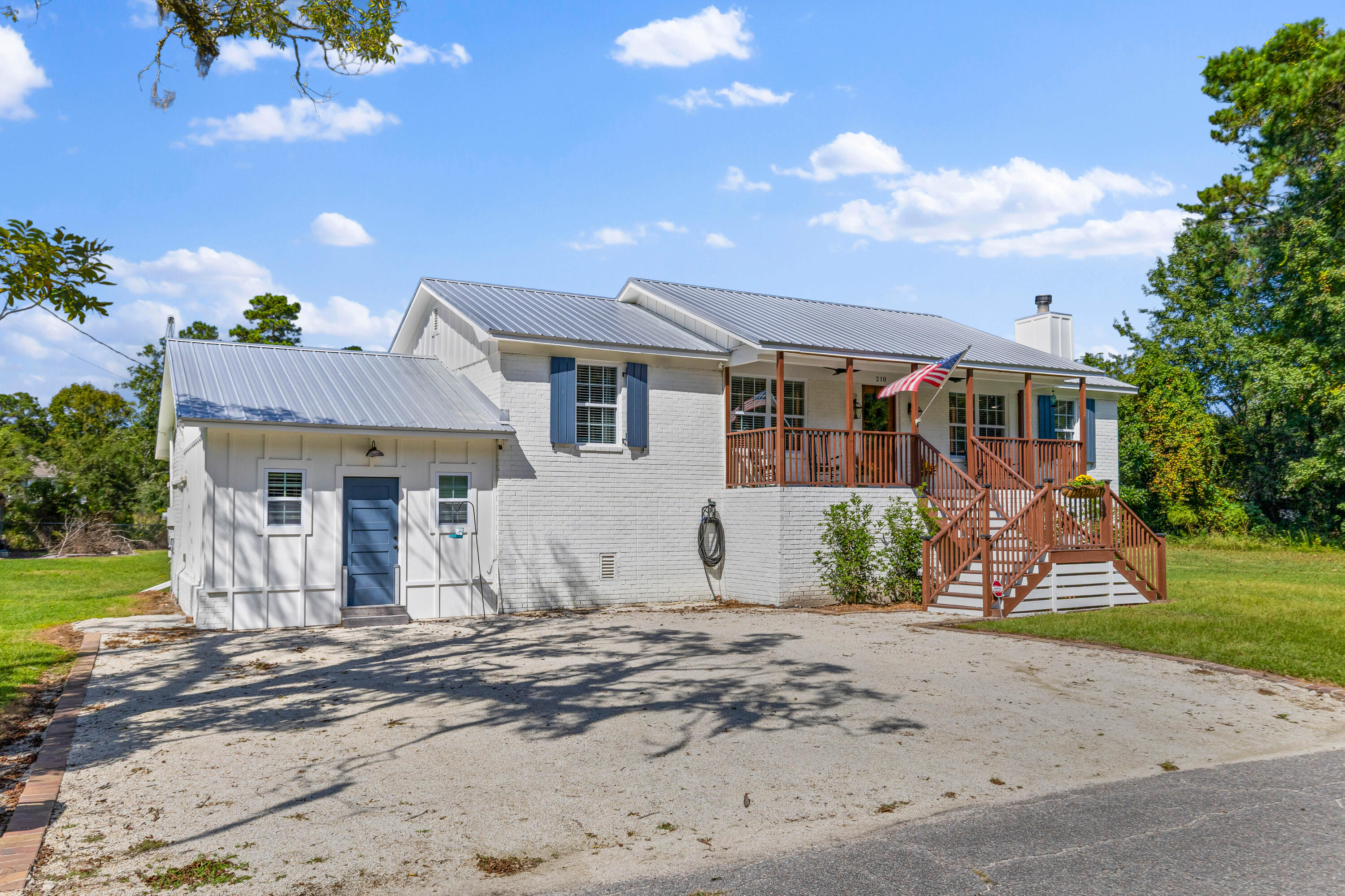 210 Cassena Street, McClellanville