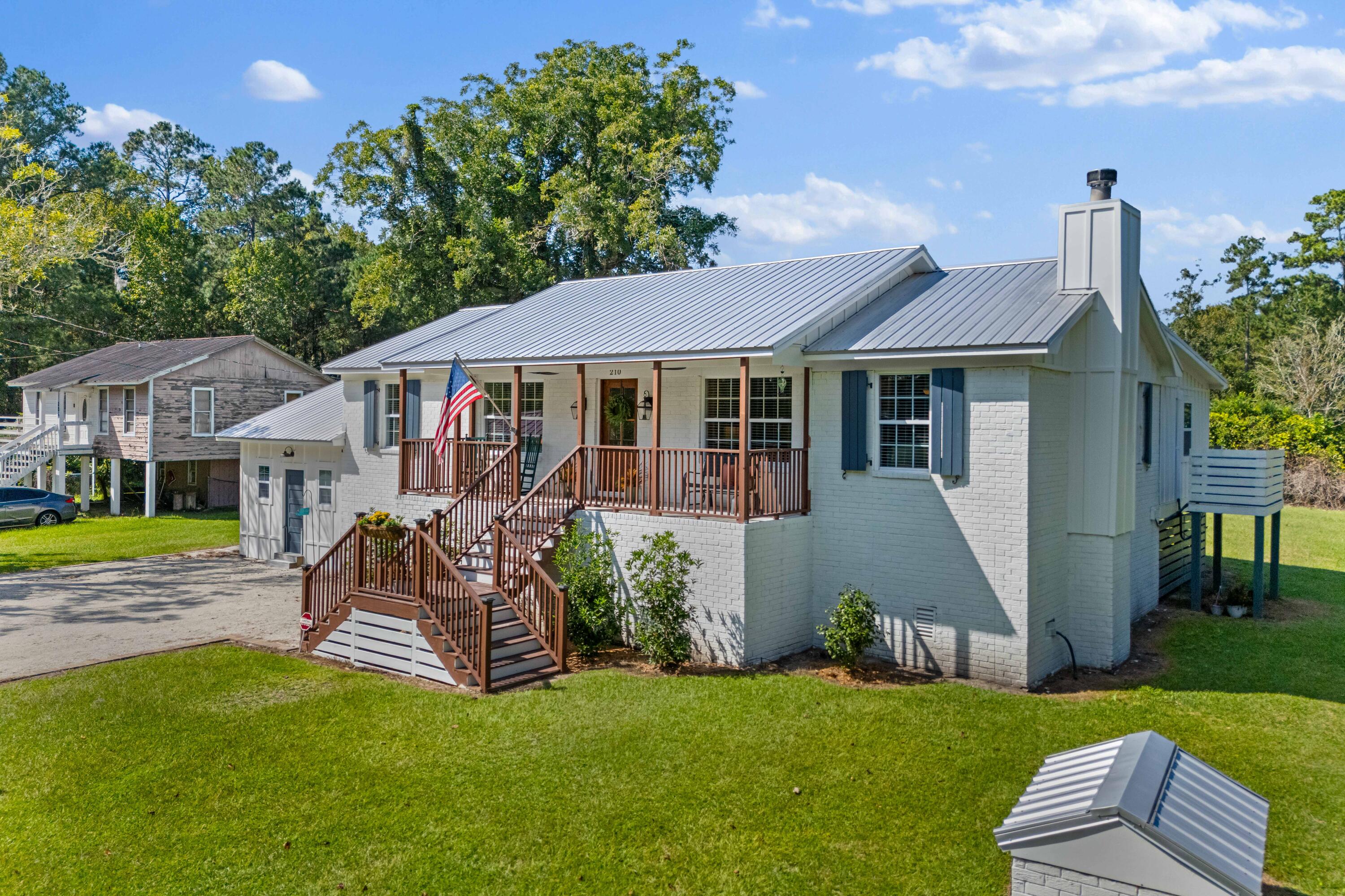 210 Cassena Street, McClellanville