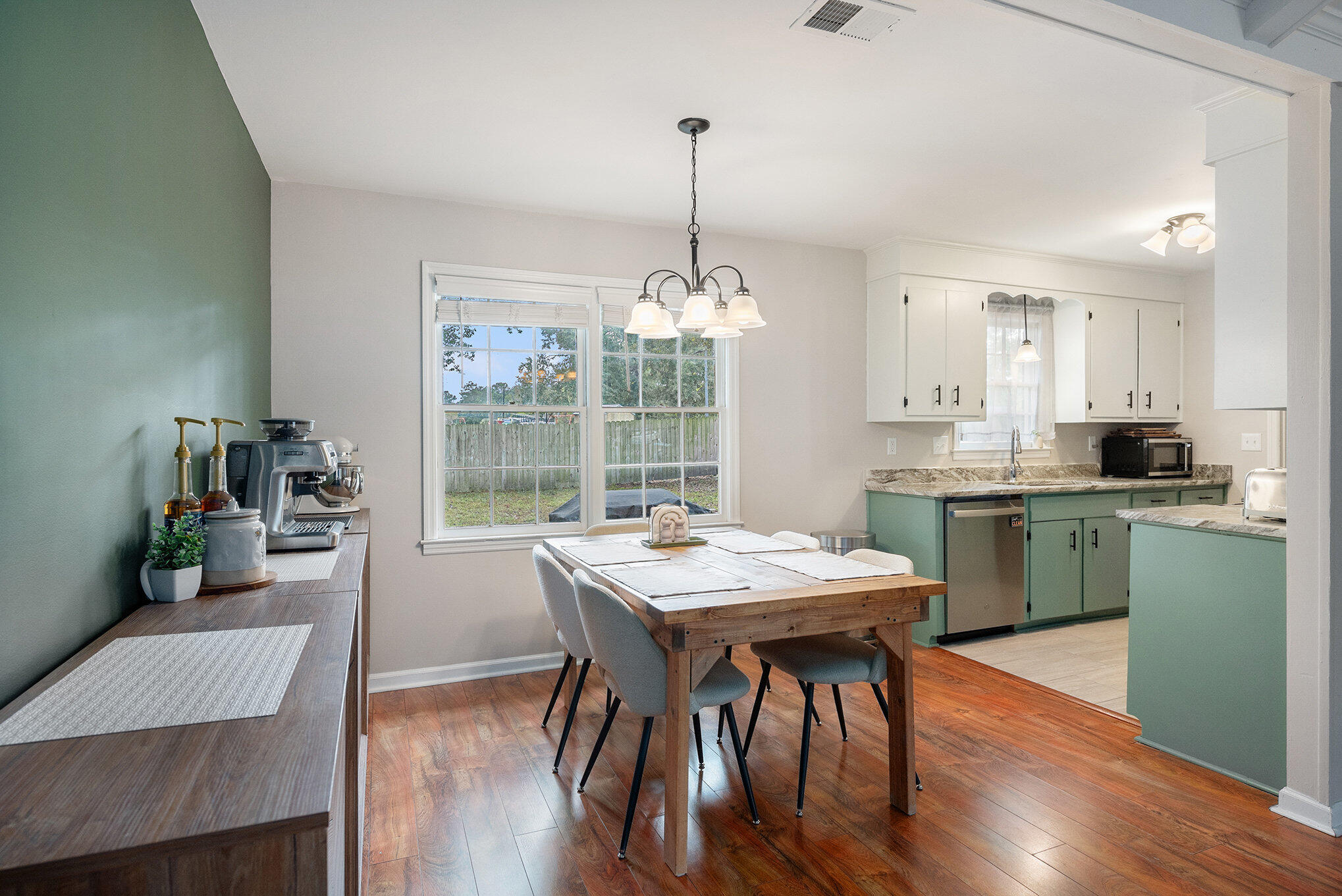 106 Highland Avenue, Summerville