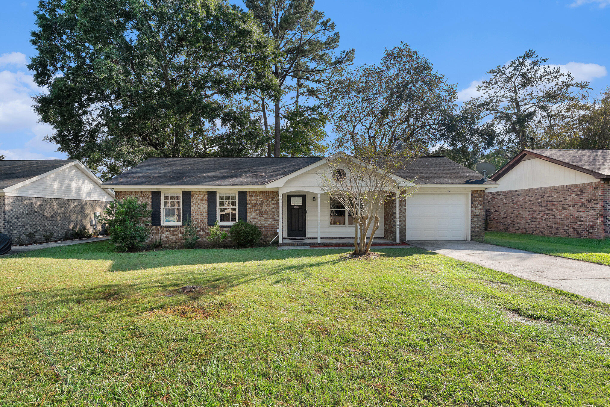 106 Highland Avenue, Summerville