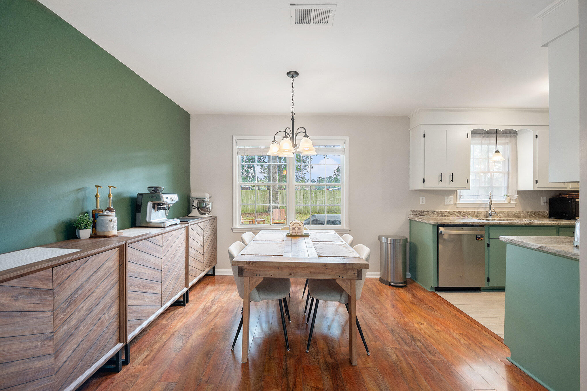 106 Highland Avenue, Summerville