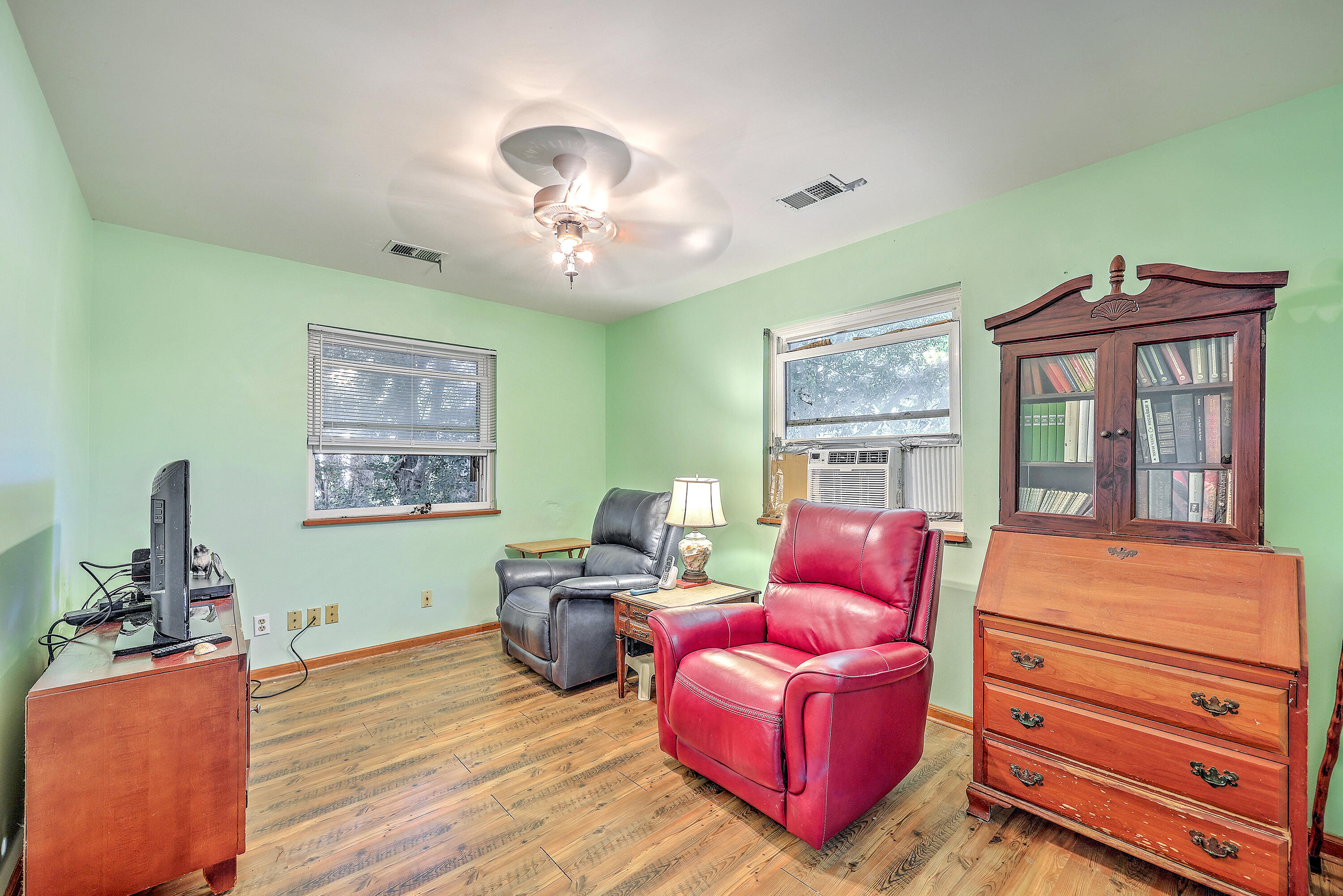 318 E Erie Avenue, Folly Beach