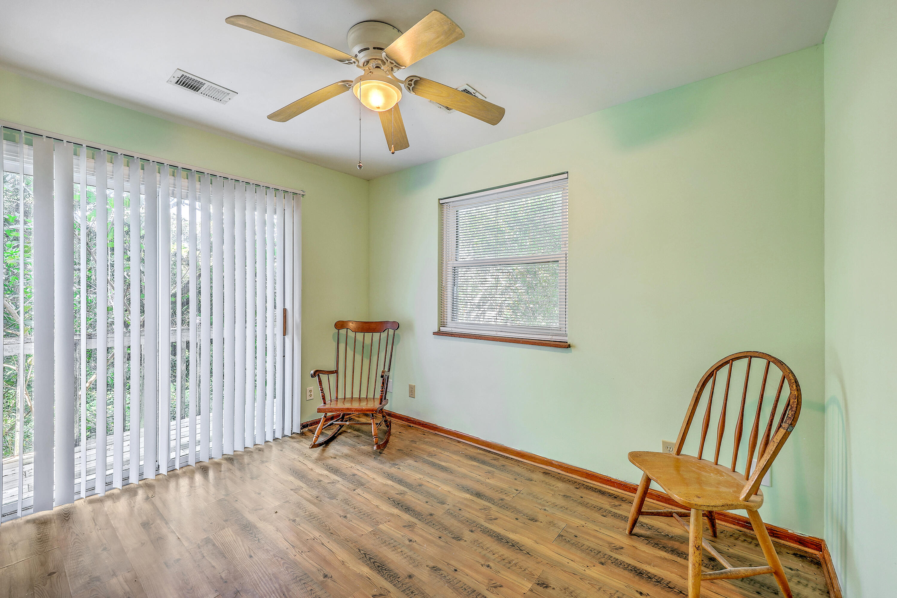 318 E Erie Avenue, Folly Beach