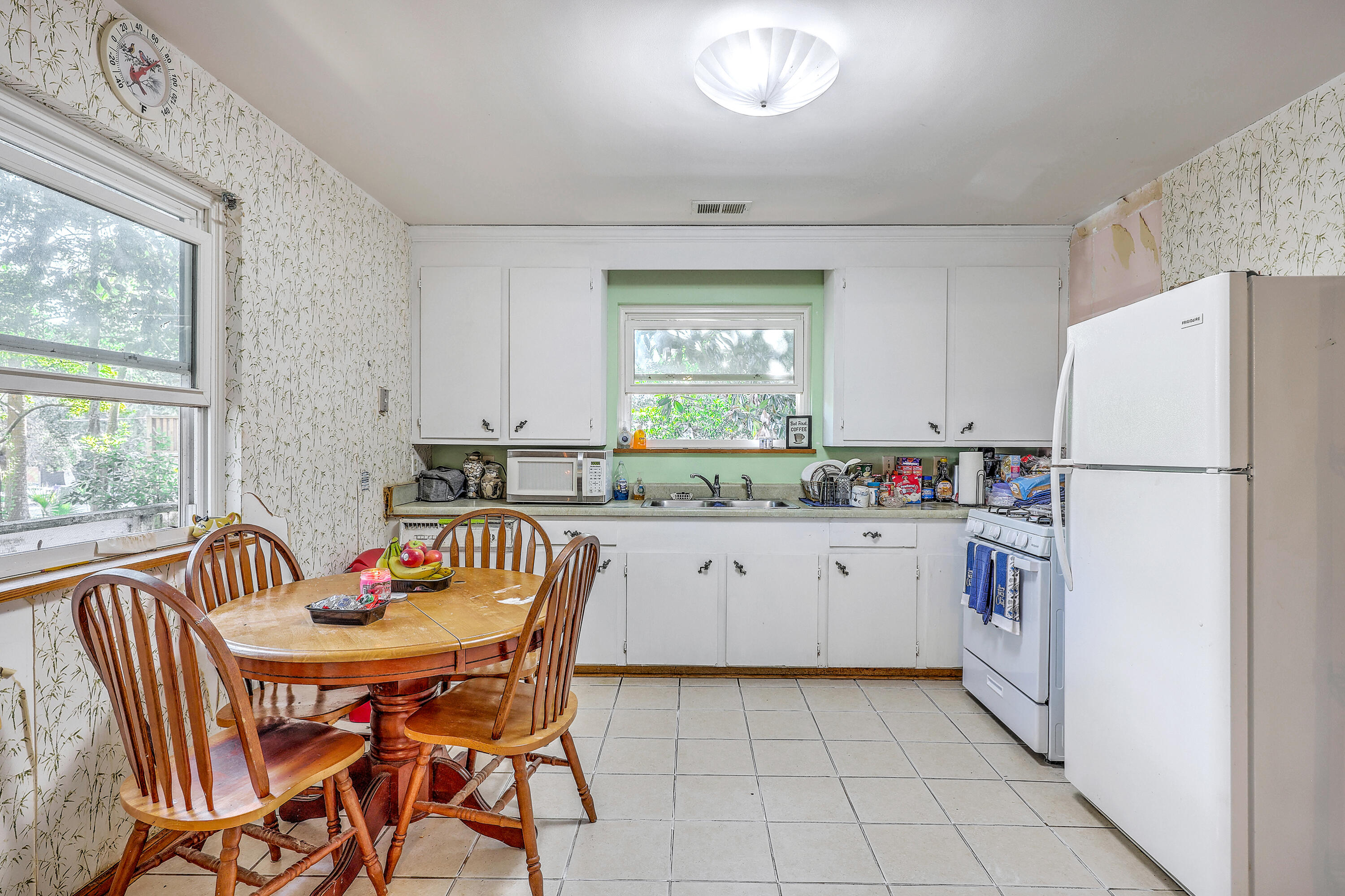 318 E Erie Avenue, Folly Beach