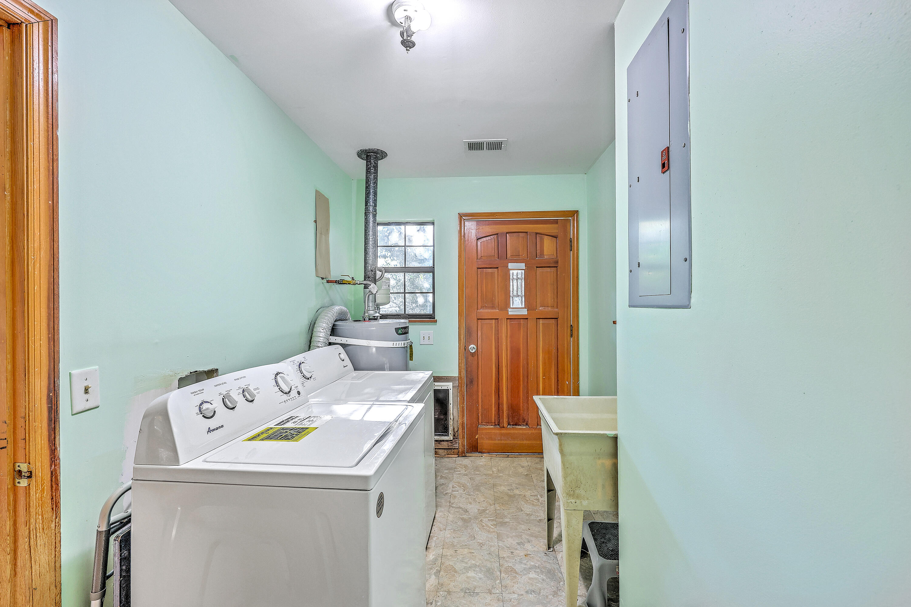 318 E Erie Avenue, Folly Beach