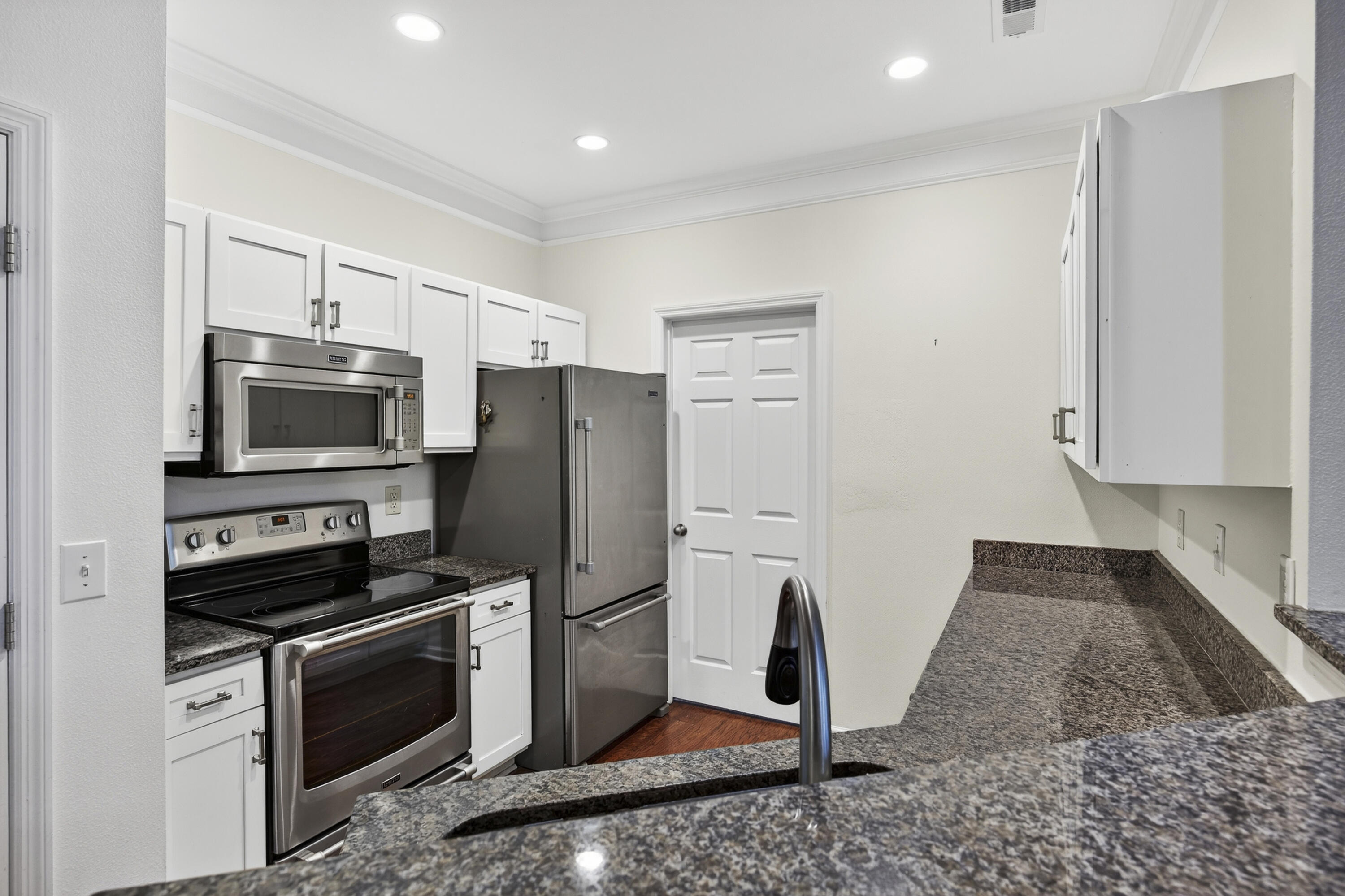 1411 Cambridge Lakes Drive # 108