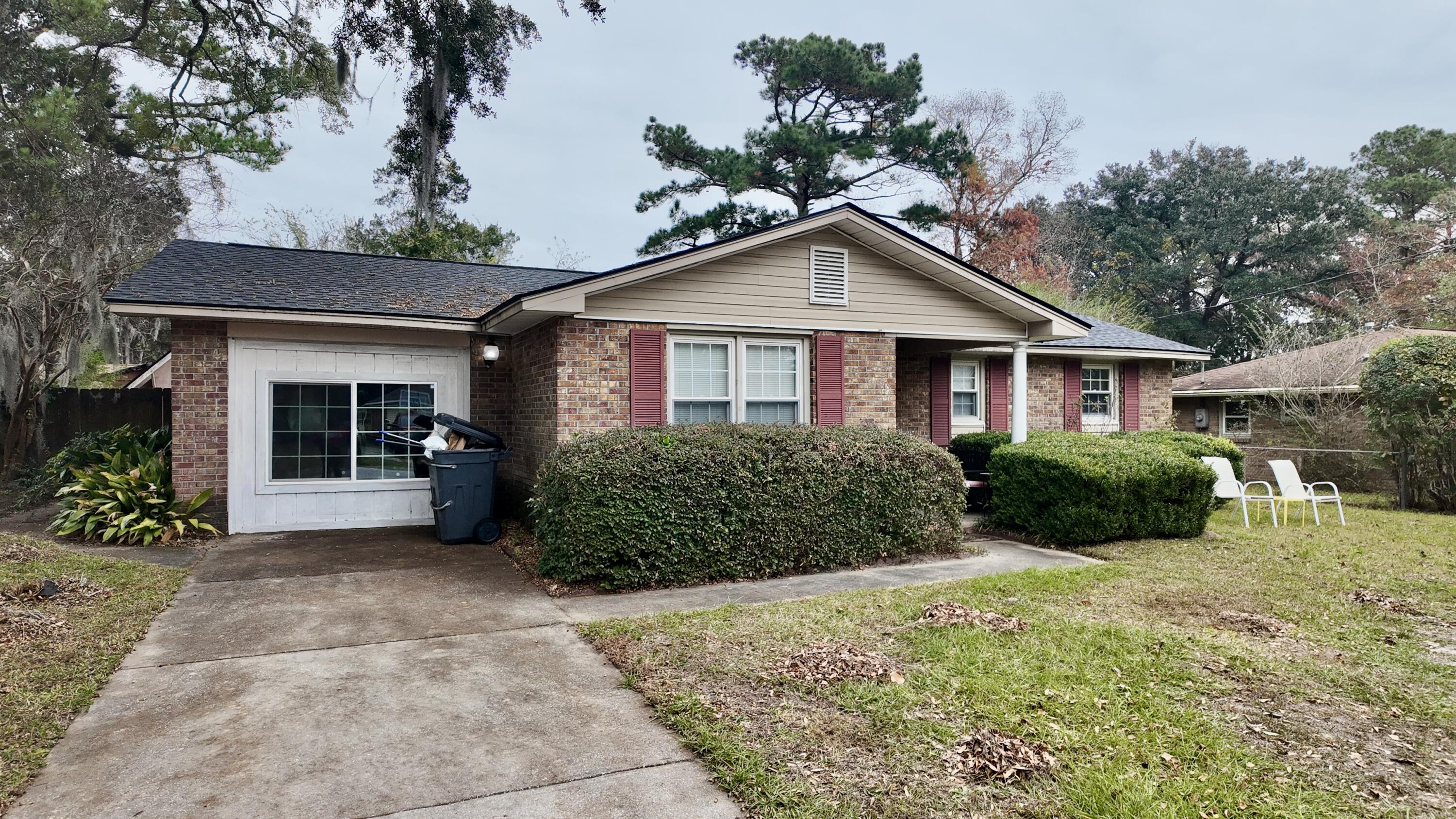 7702 Linsley Dr Drive