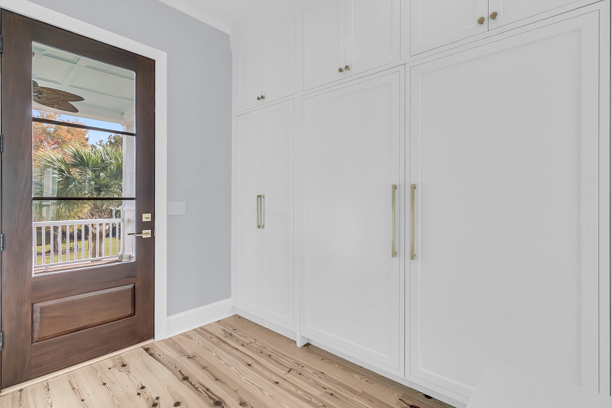 2777 Oak Manor Drive